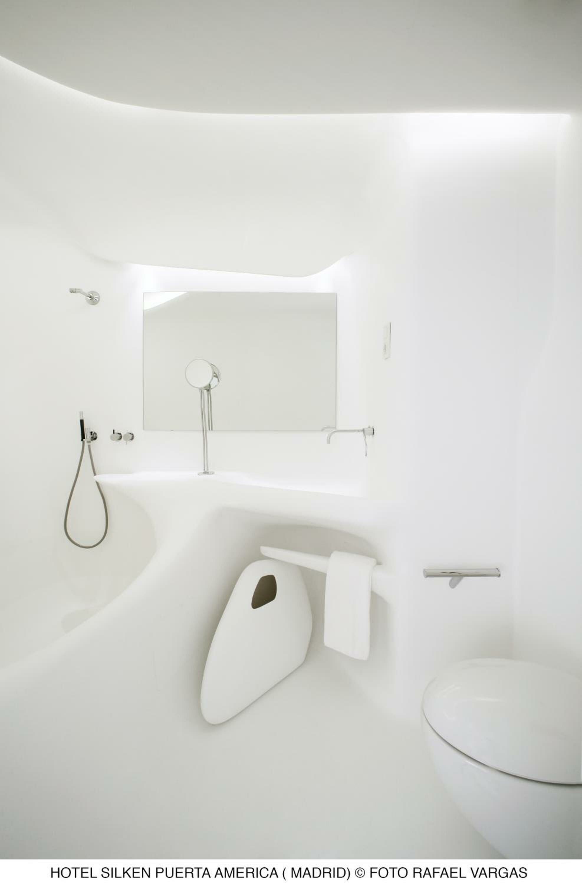 Junior Suite with Executive Lounge Access
