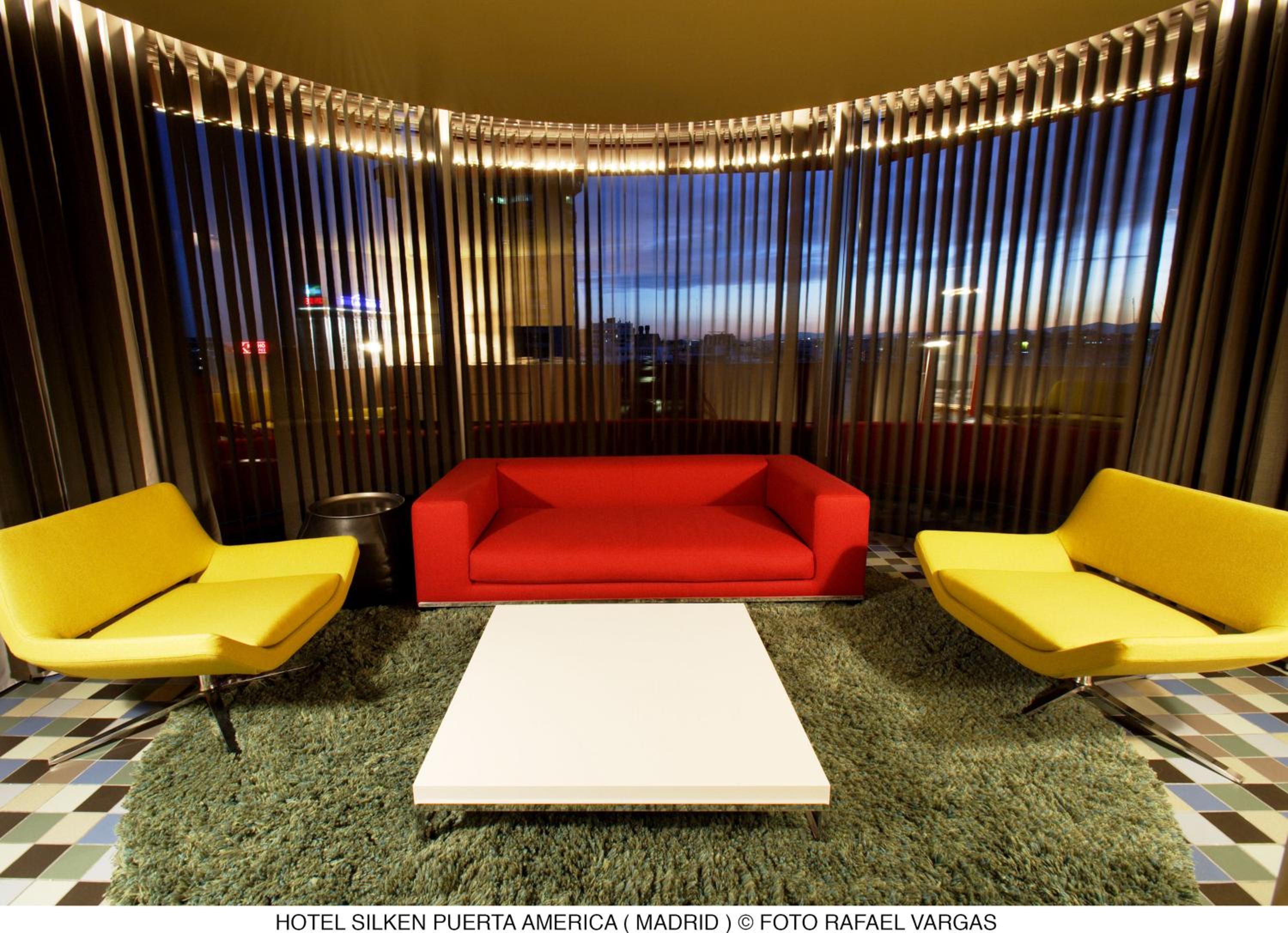 Junior Suite with Executive Lounge Access