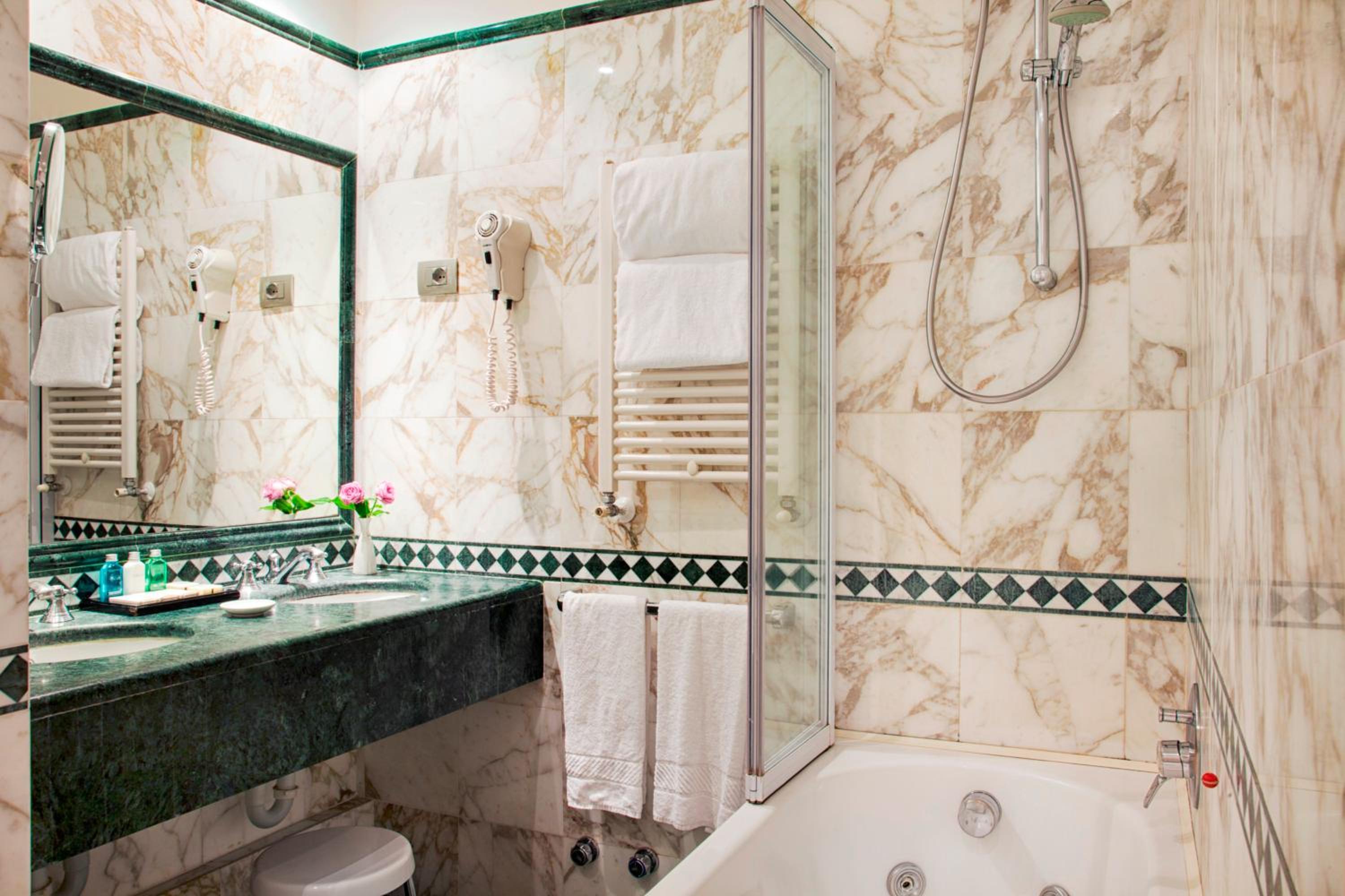 Deluxe Junior Suite