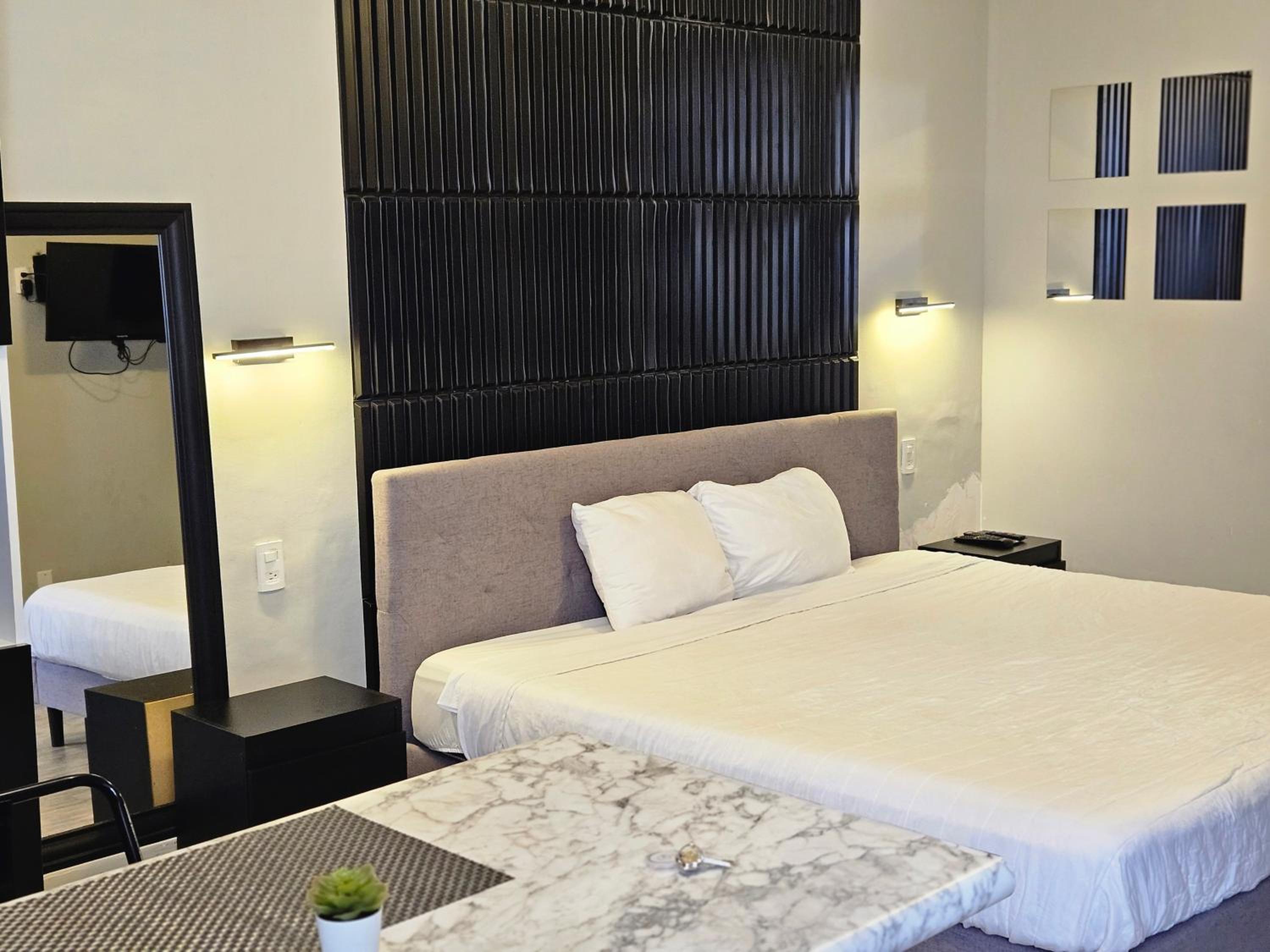 Superior King Suite