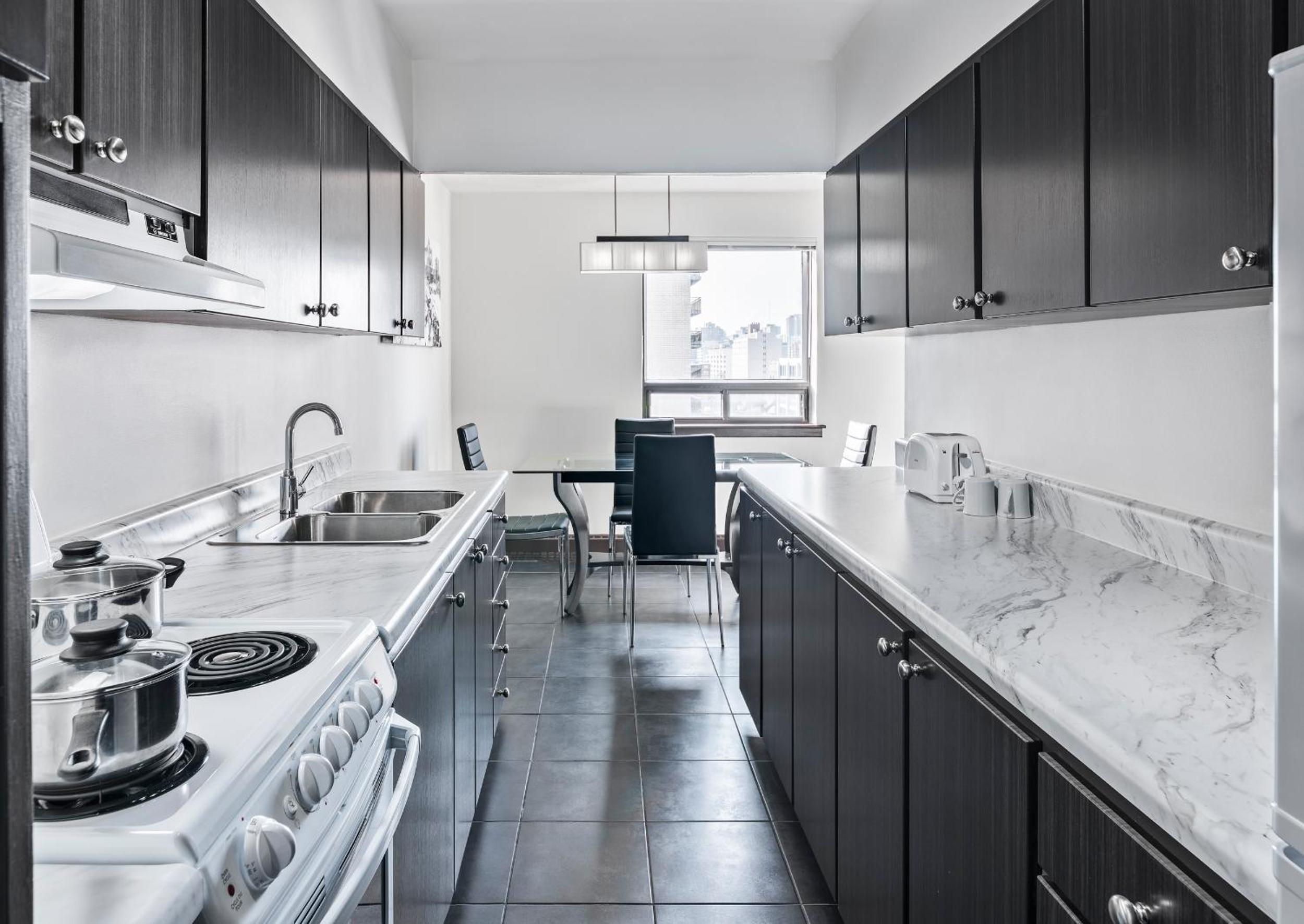 Executive King Suite with One King Bed