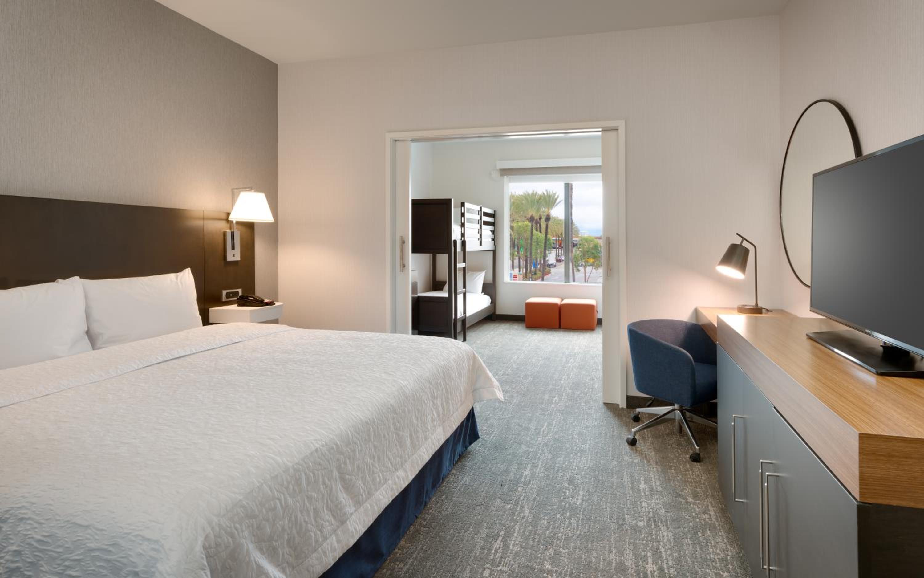 One-Bedroom Family Suite - Non-Smoking