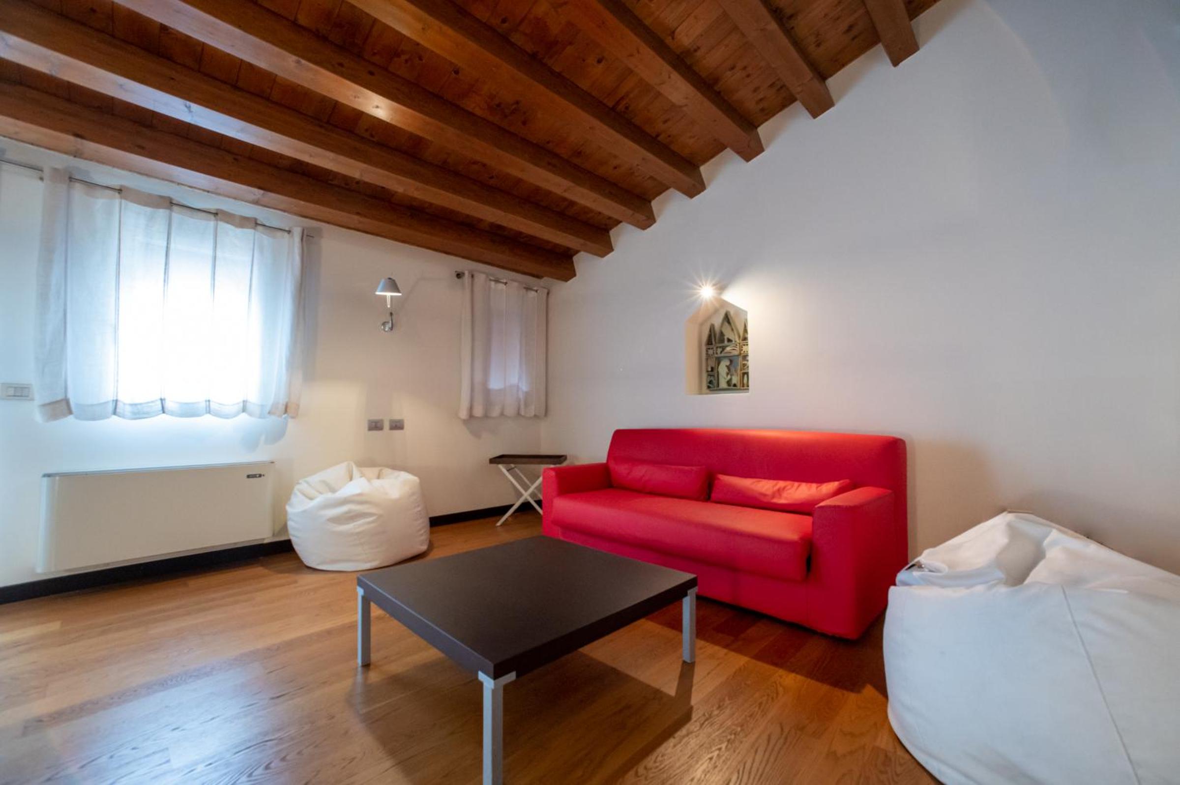 Suite - Annex
