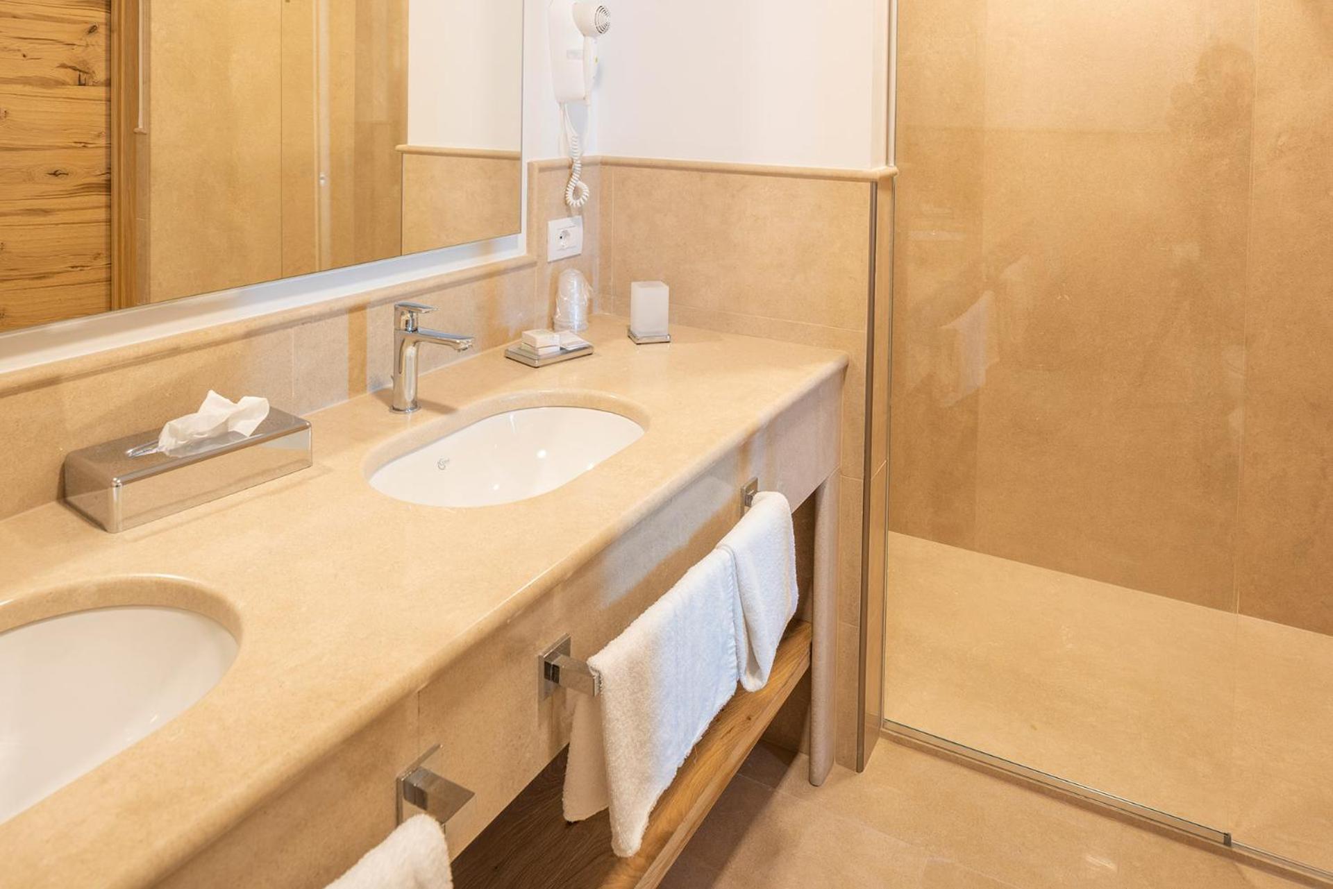 Suite with Infinity Pool