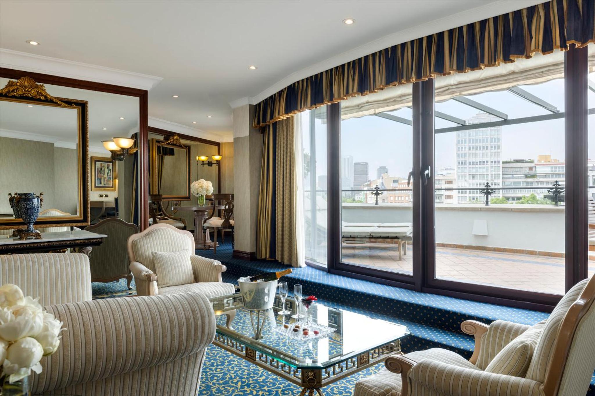 Ava Suite with Terrace and Castellana View - Club Lounge Access 