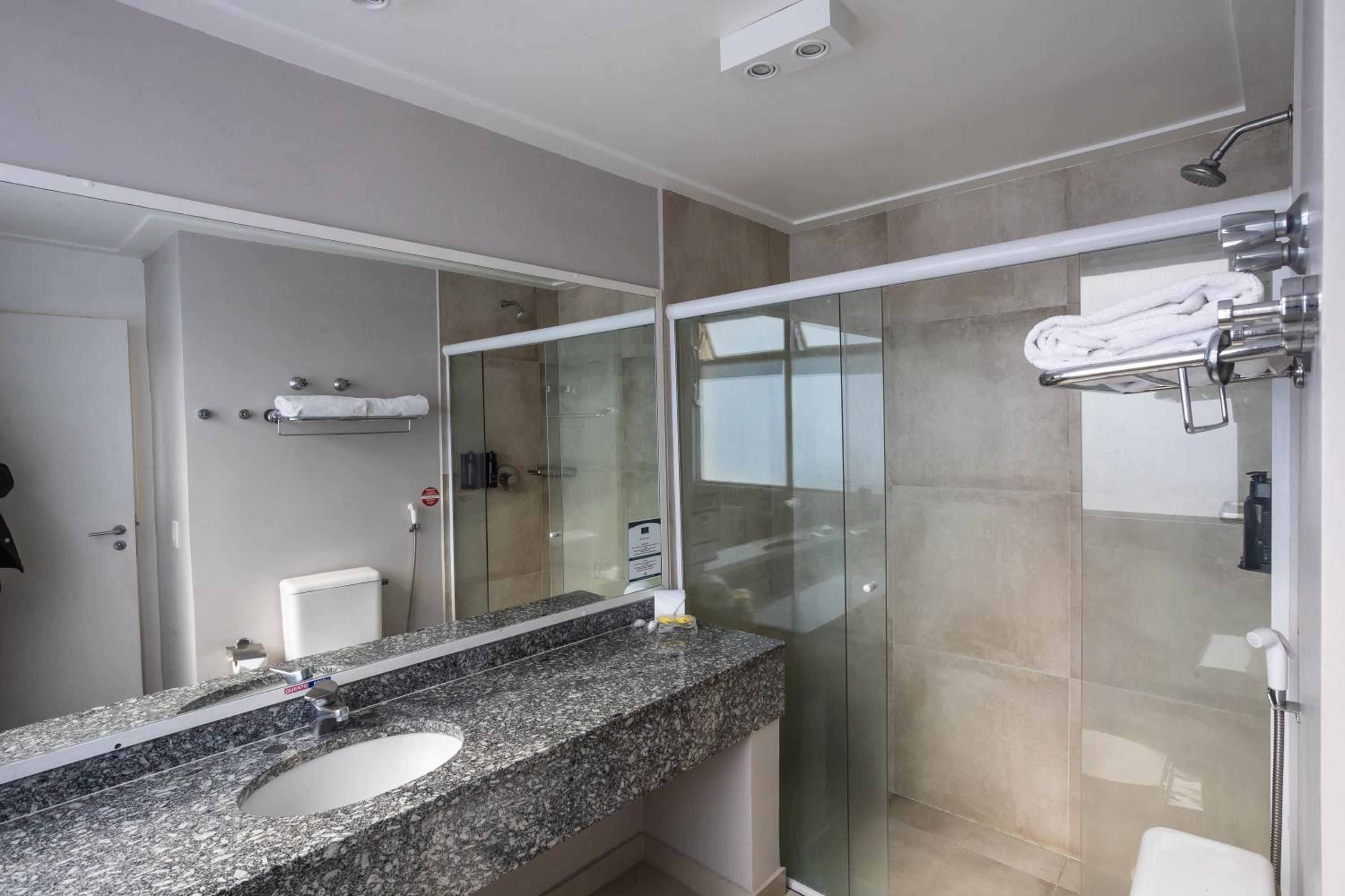 Triple Room with 3 Single Beds