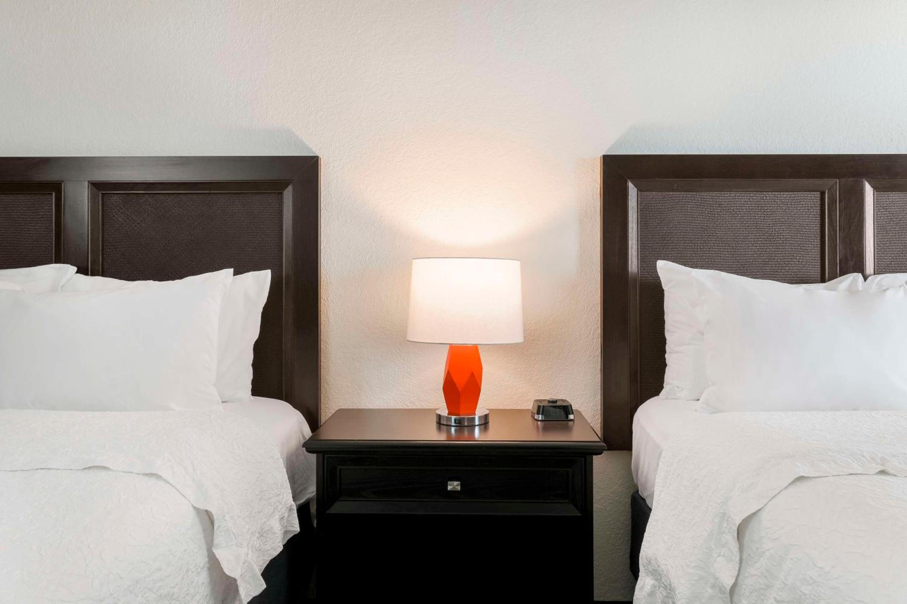 Queen Room with Sofa Bed and Gulf View - Non-Smoking