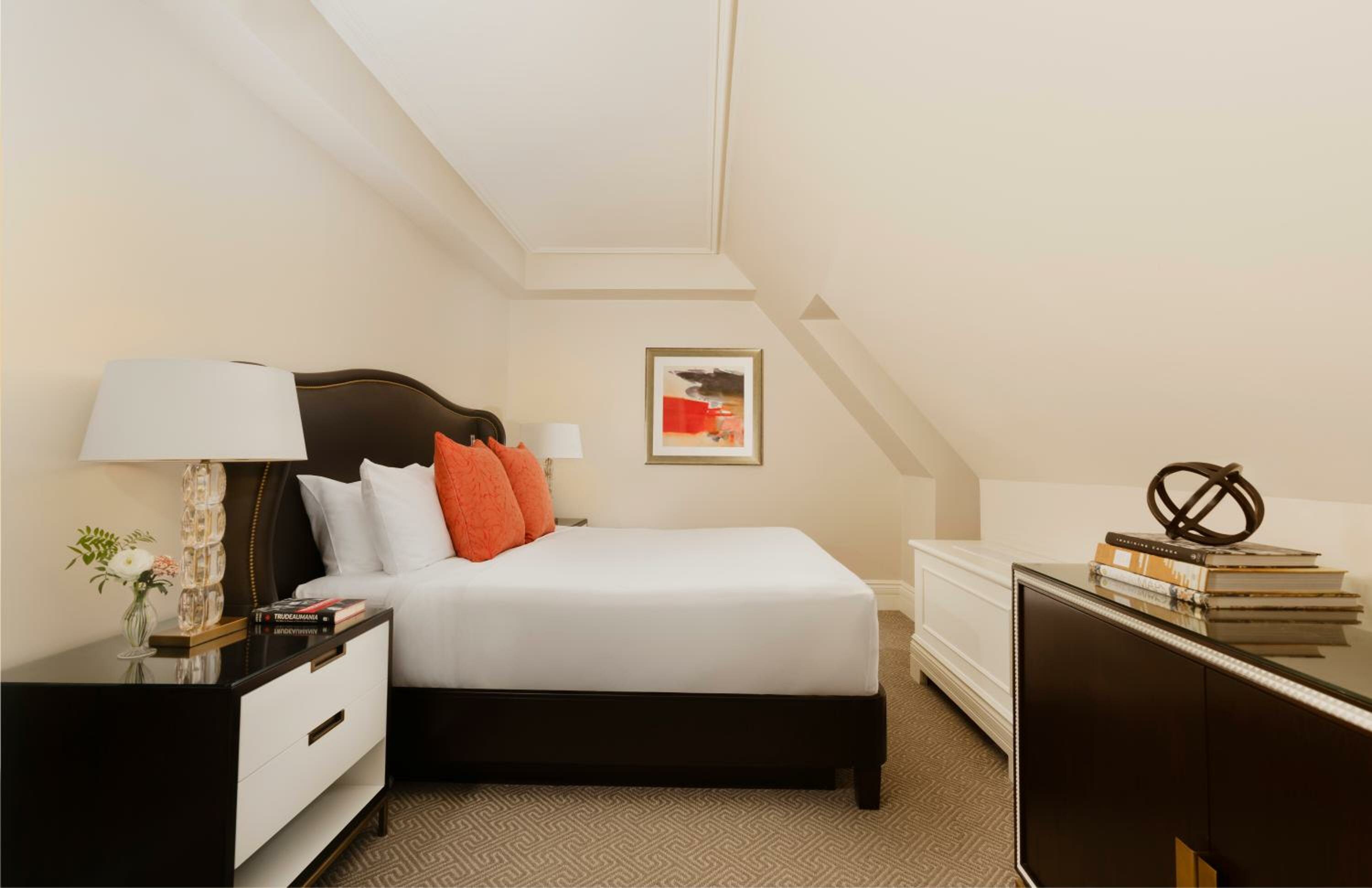 Suite Trudeau Trudeau Two Bedroom Suite with River View