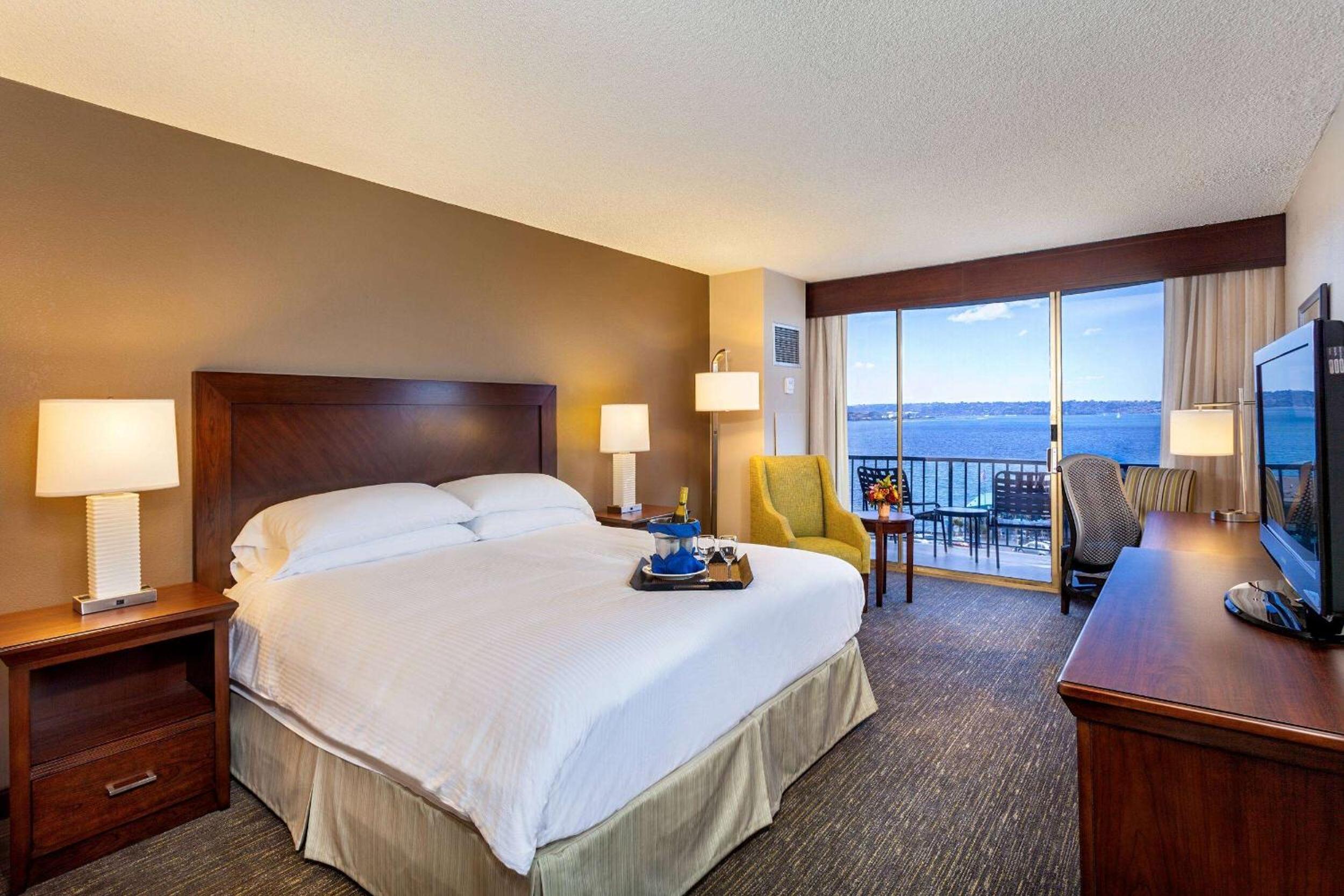 King Point Loma Suite with Bay View - Non-Smoking