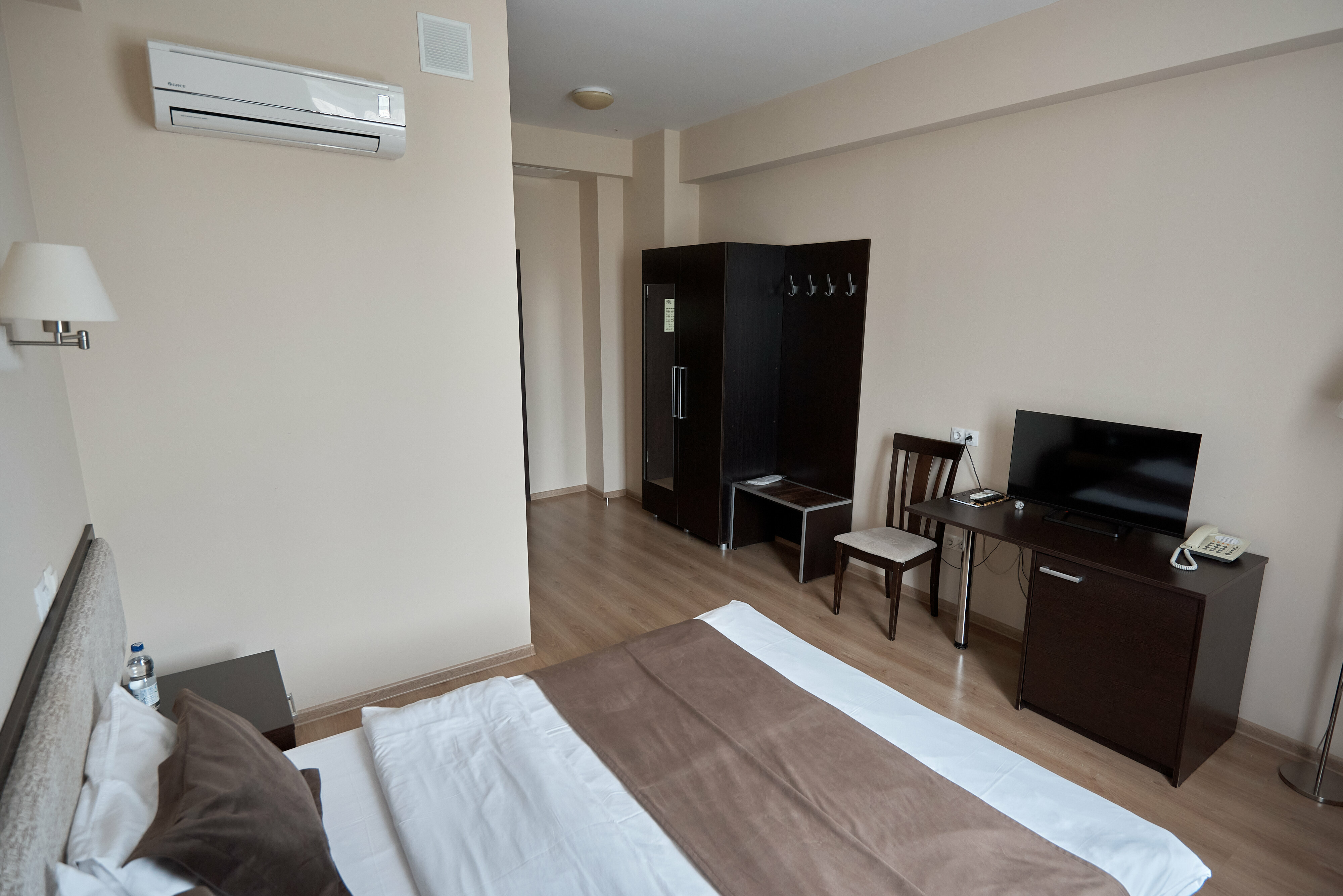 Двухместный номер первой категории с двуспальной кроватью