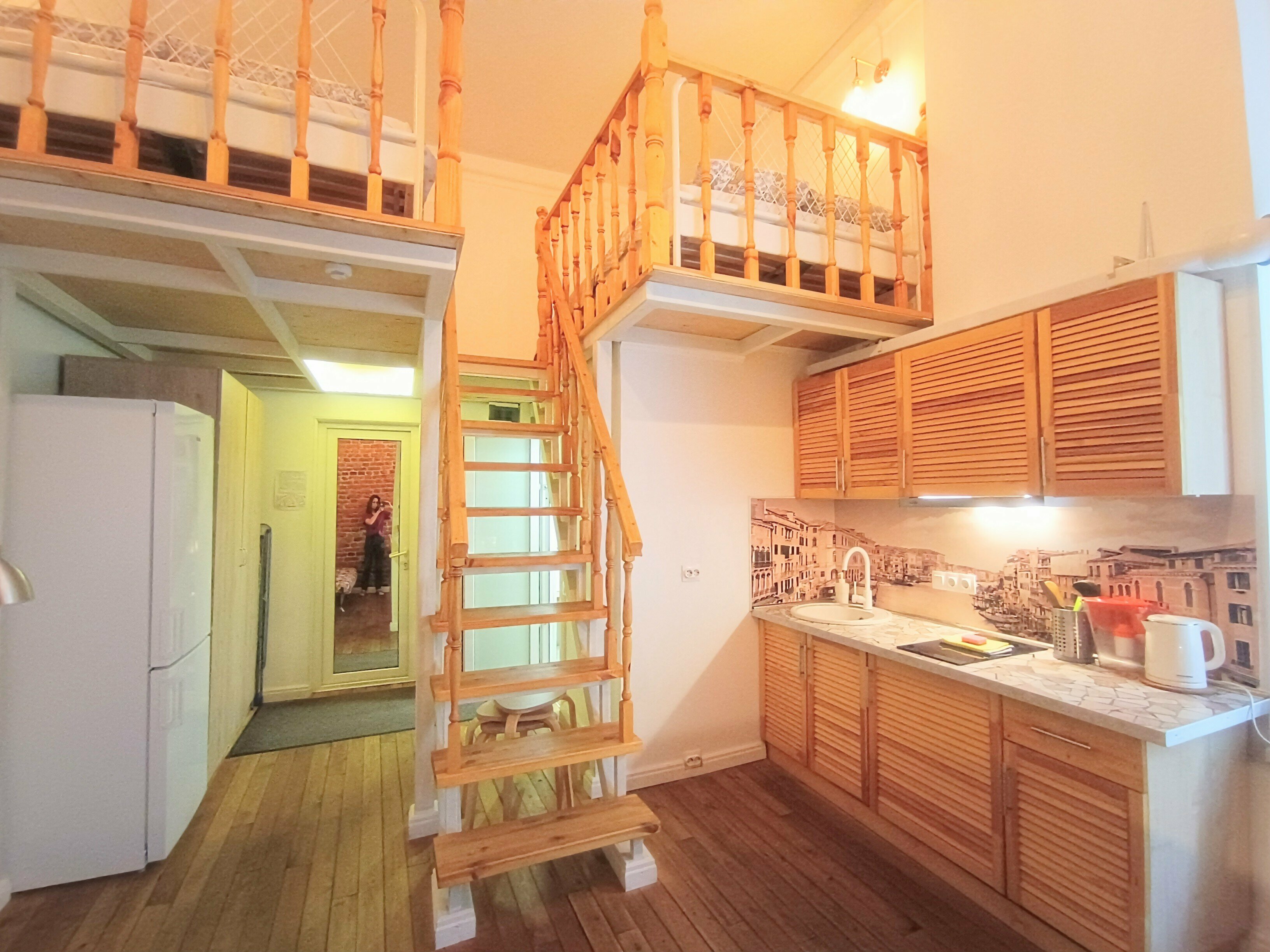 Апартаменты "Свой замок на Васильевском!" - просторная двухуровневая семейная студия (8)