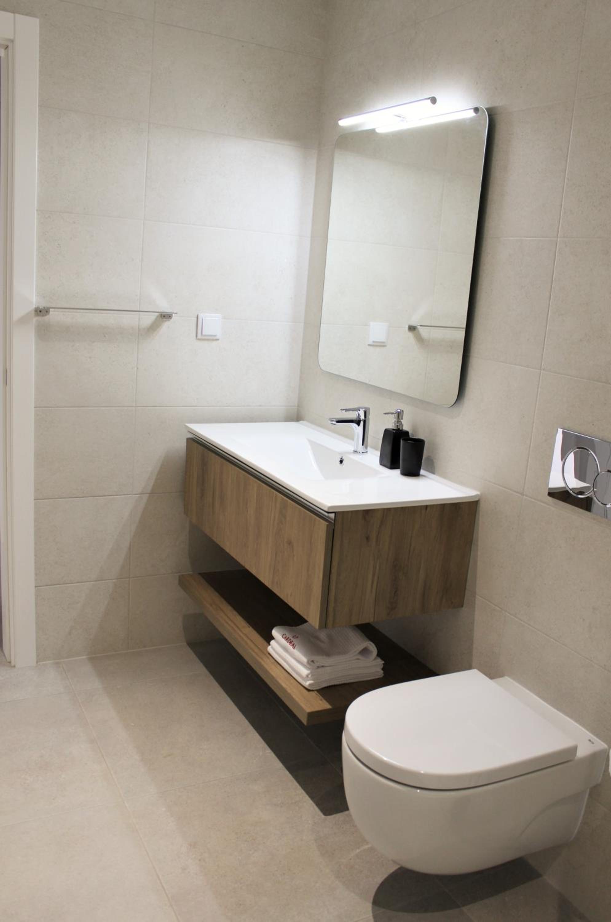 Apartment with Garden View