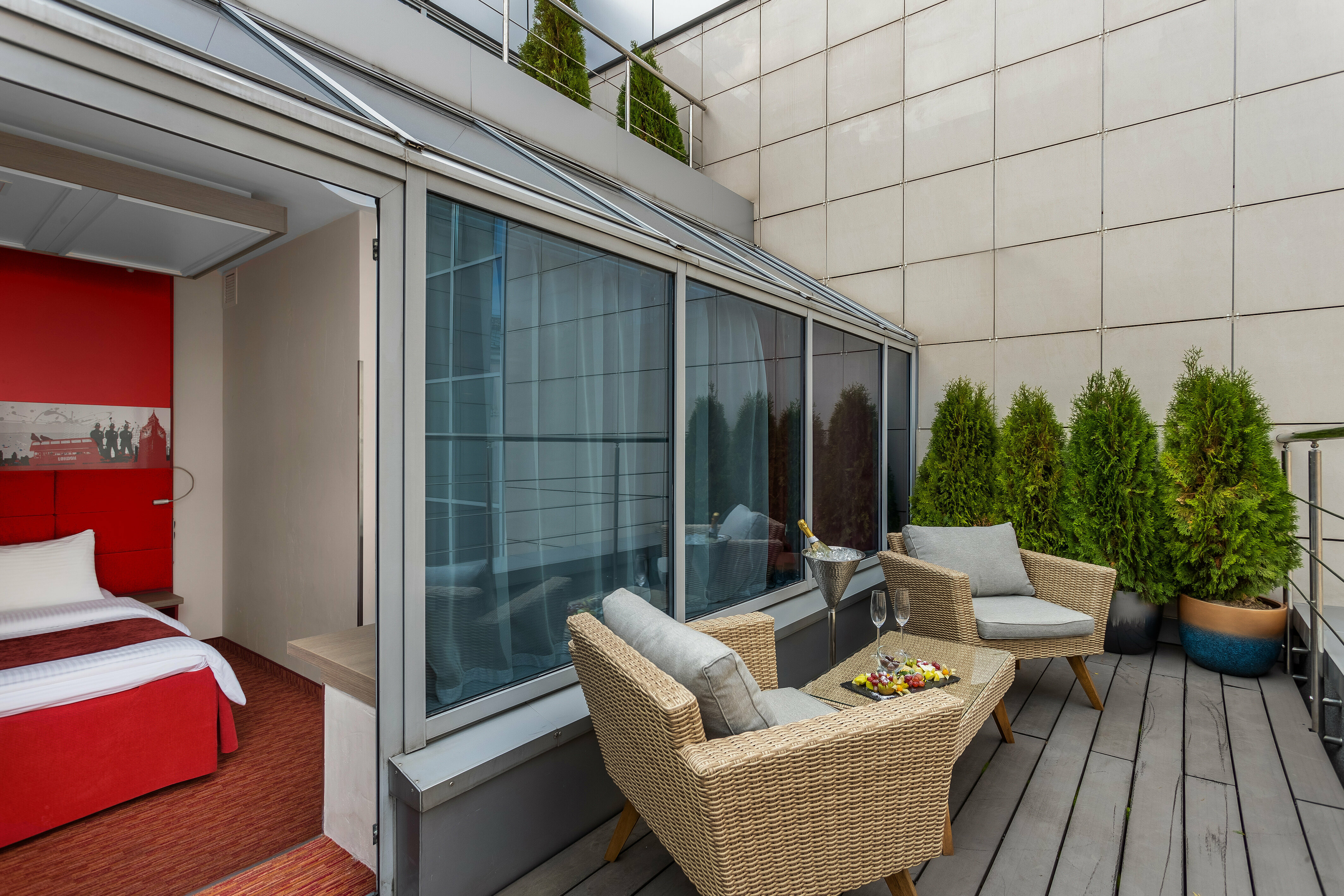 Улучшенный номер с террасой