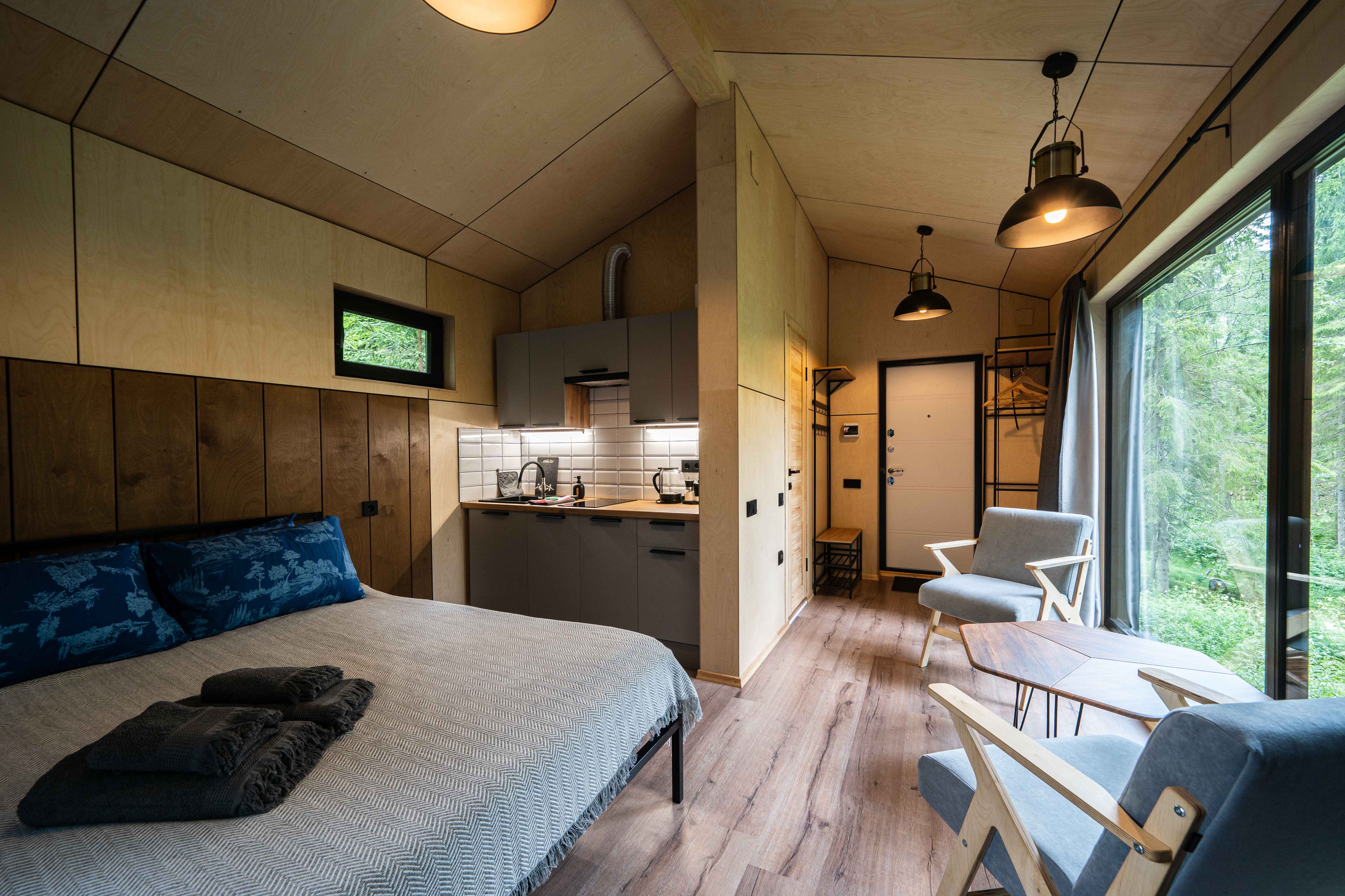 Коттедж №11 Заезд: 15:00 Выезд: 13:00