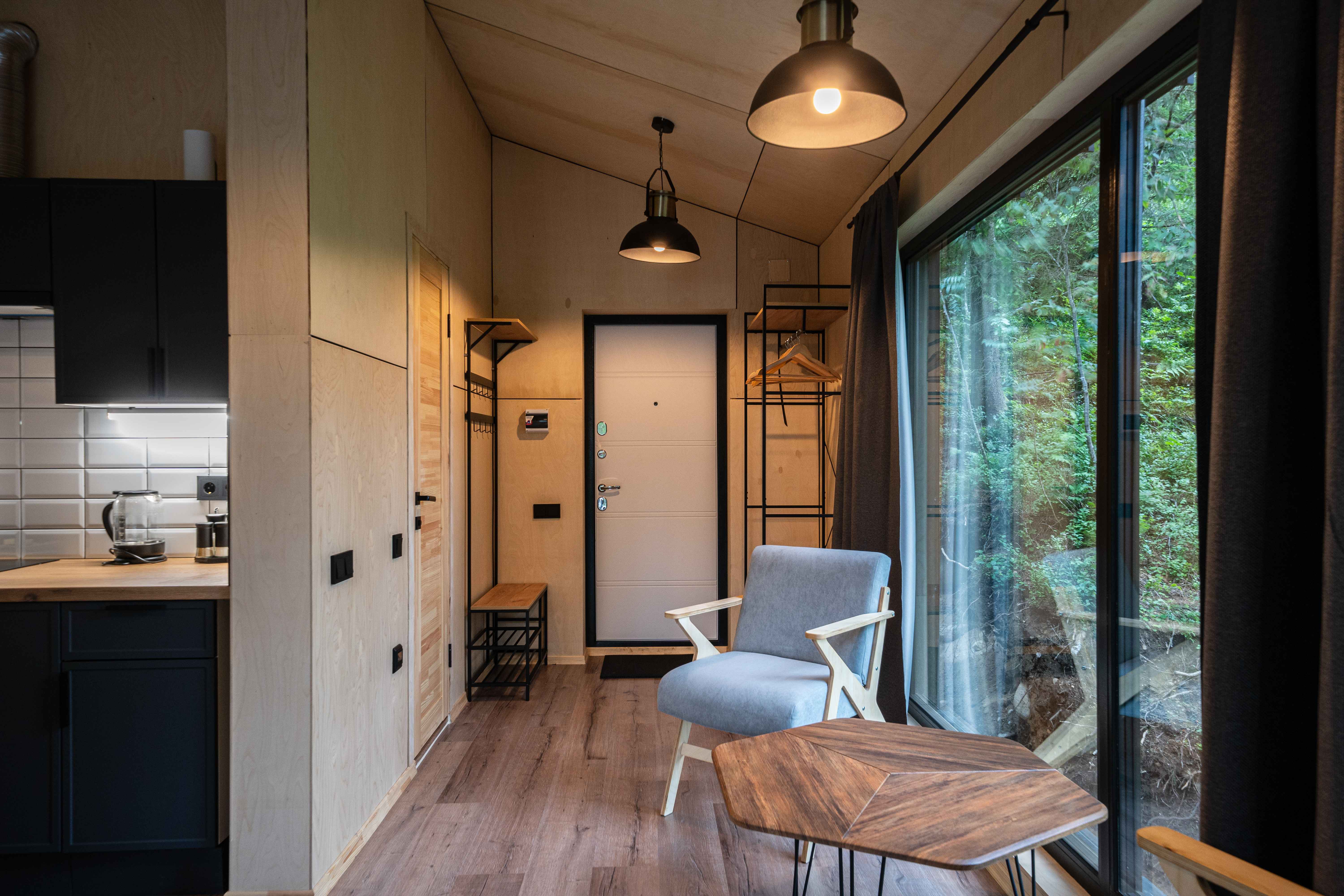 Коттедж №16 Заезд: 14:00 Выезд: 12:00