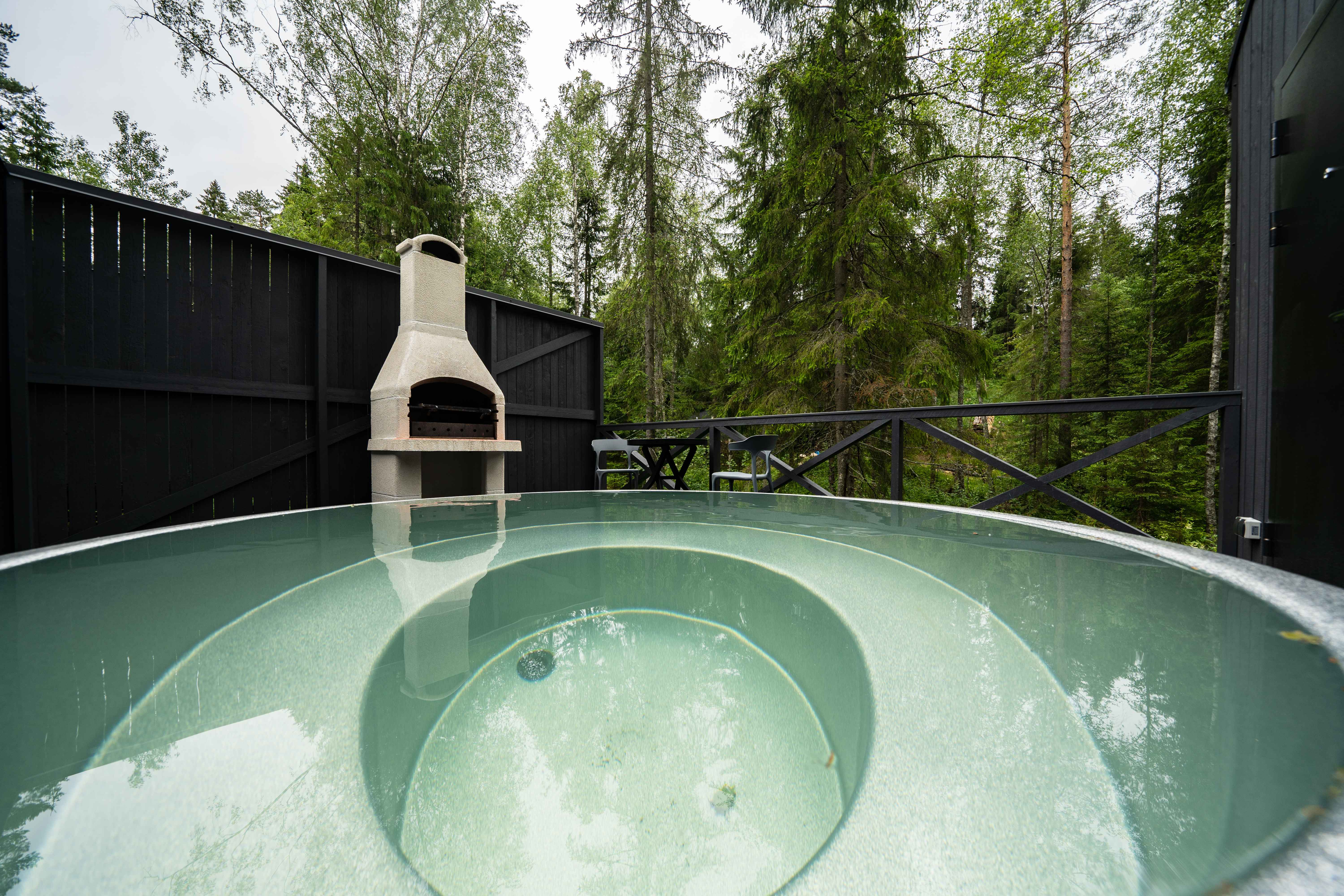 Коттедж №12 Заезд: 15:00 Выезд: 13:00