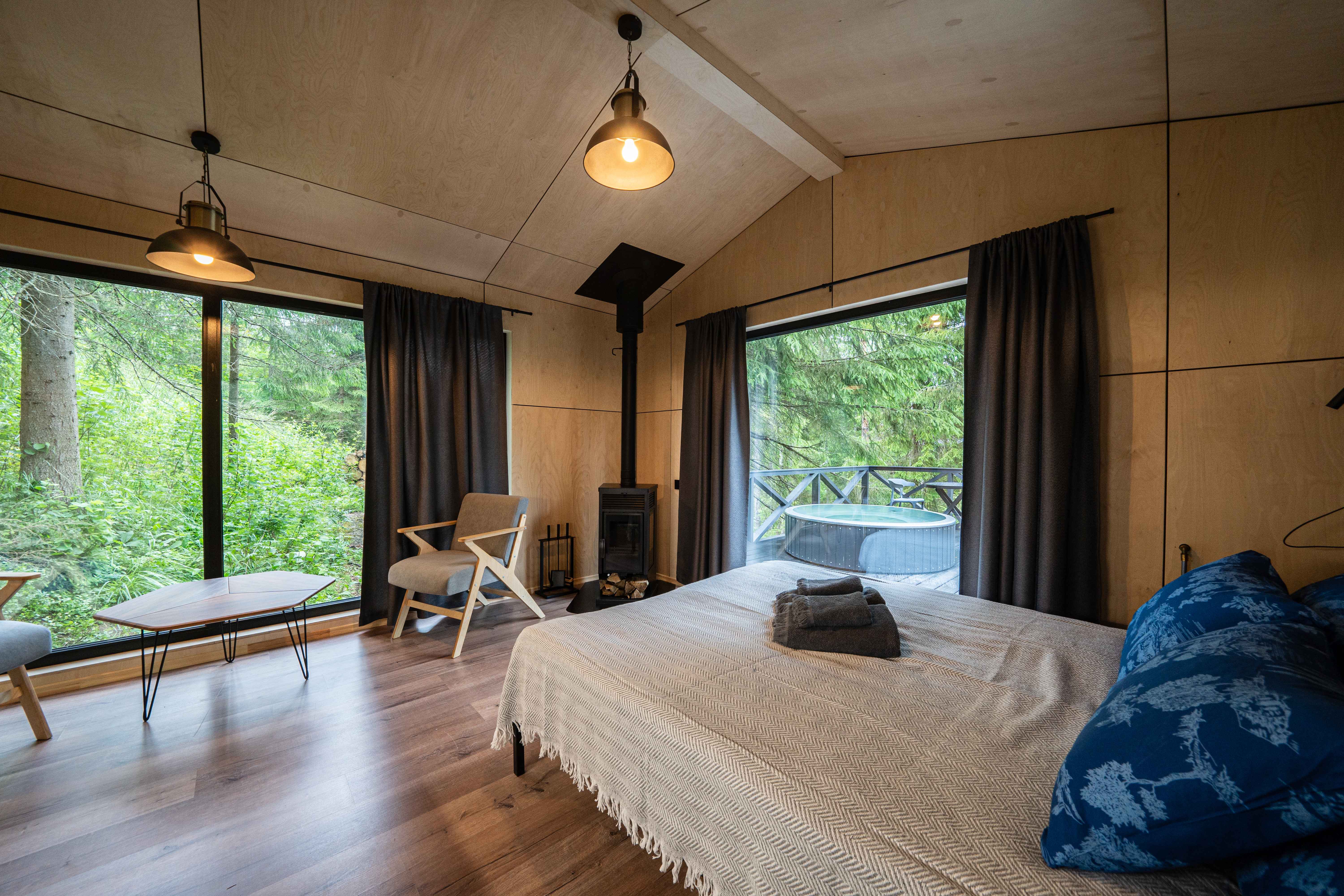 Коттедж №16 Заезд: 14:00 Выезд: 12:00