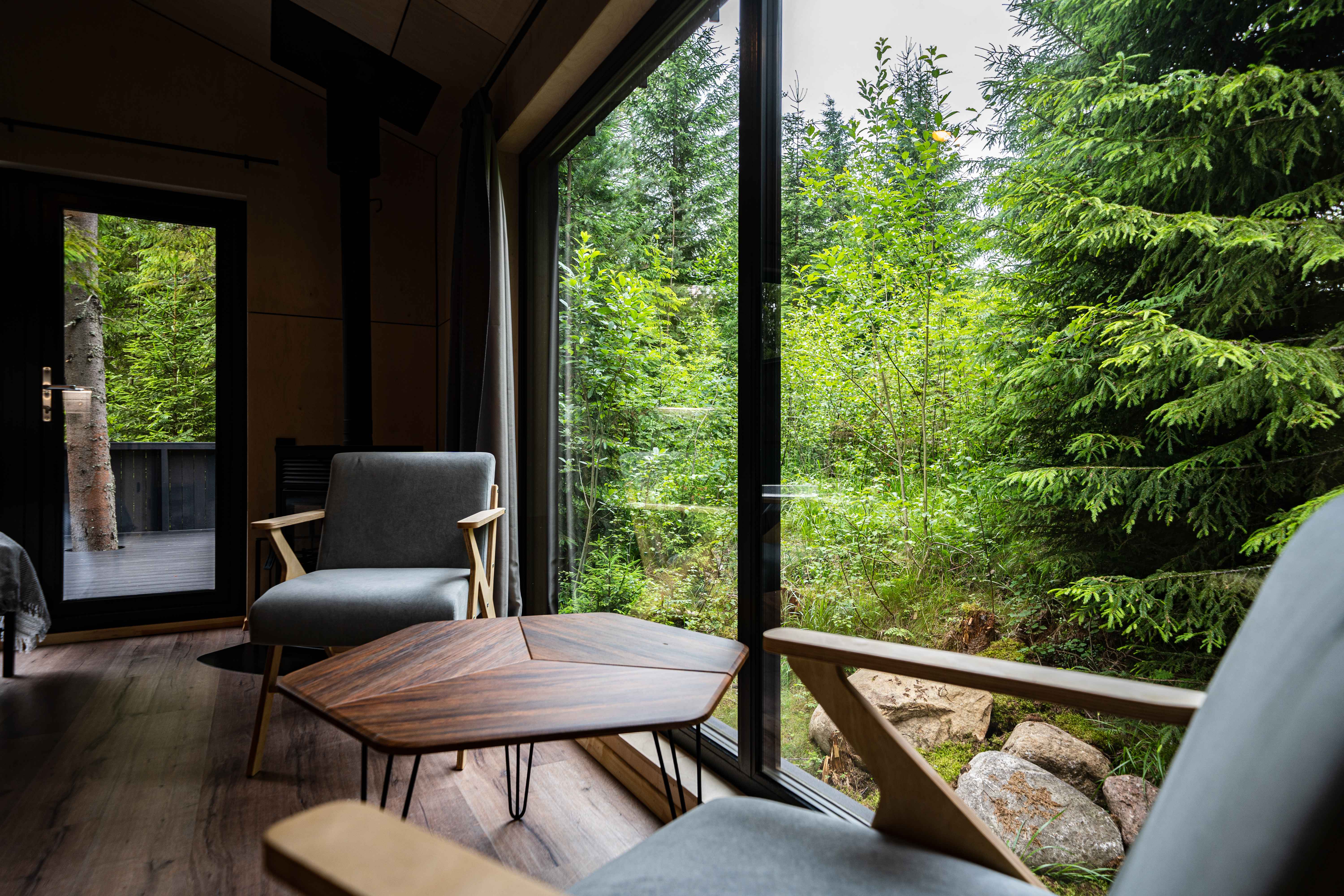 Коттедж №14 Заезд: 15:00 Выезд: 13:00