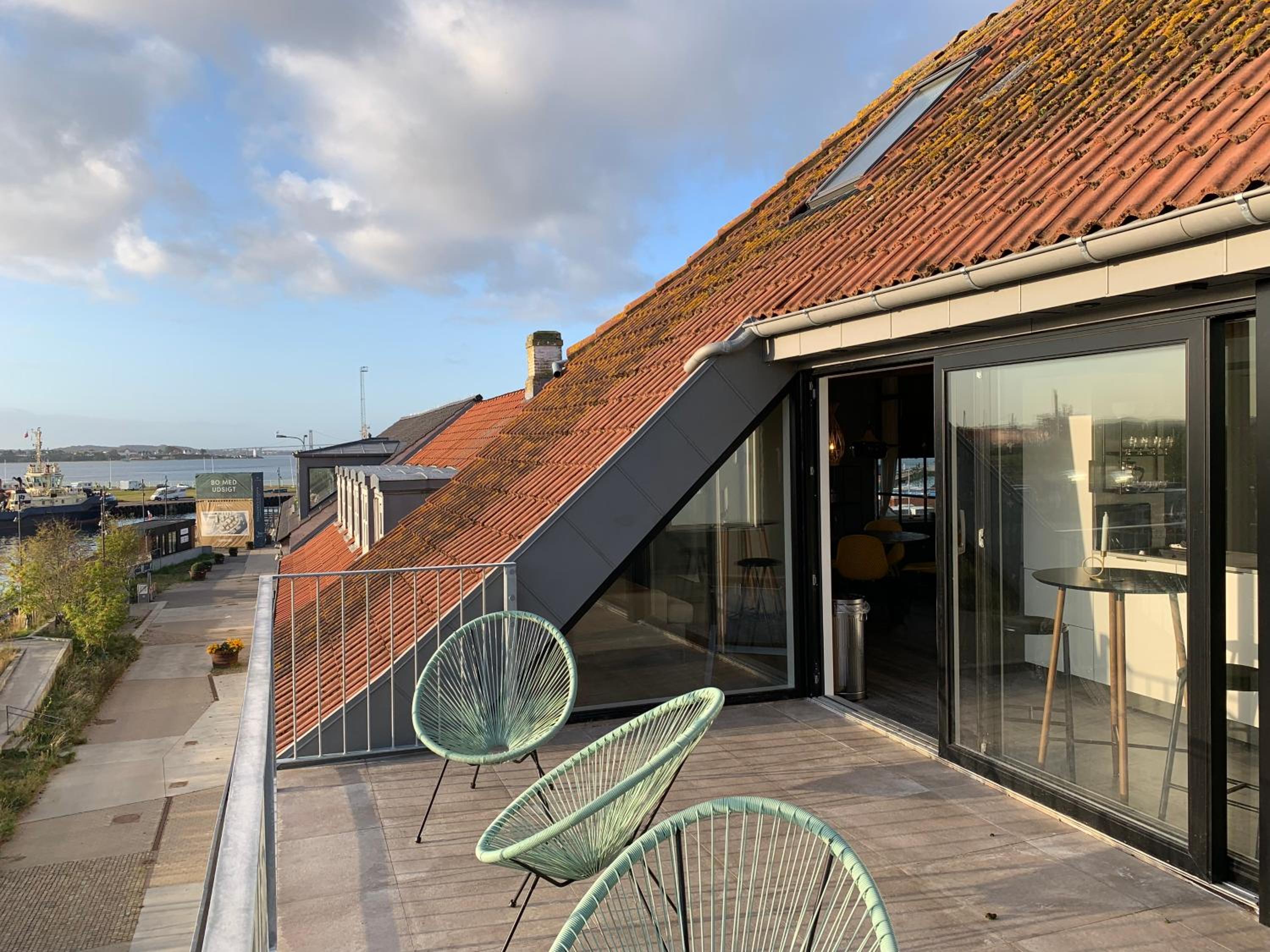 Studio with Sea View