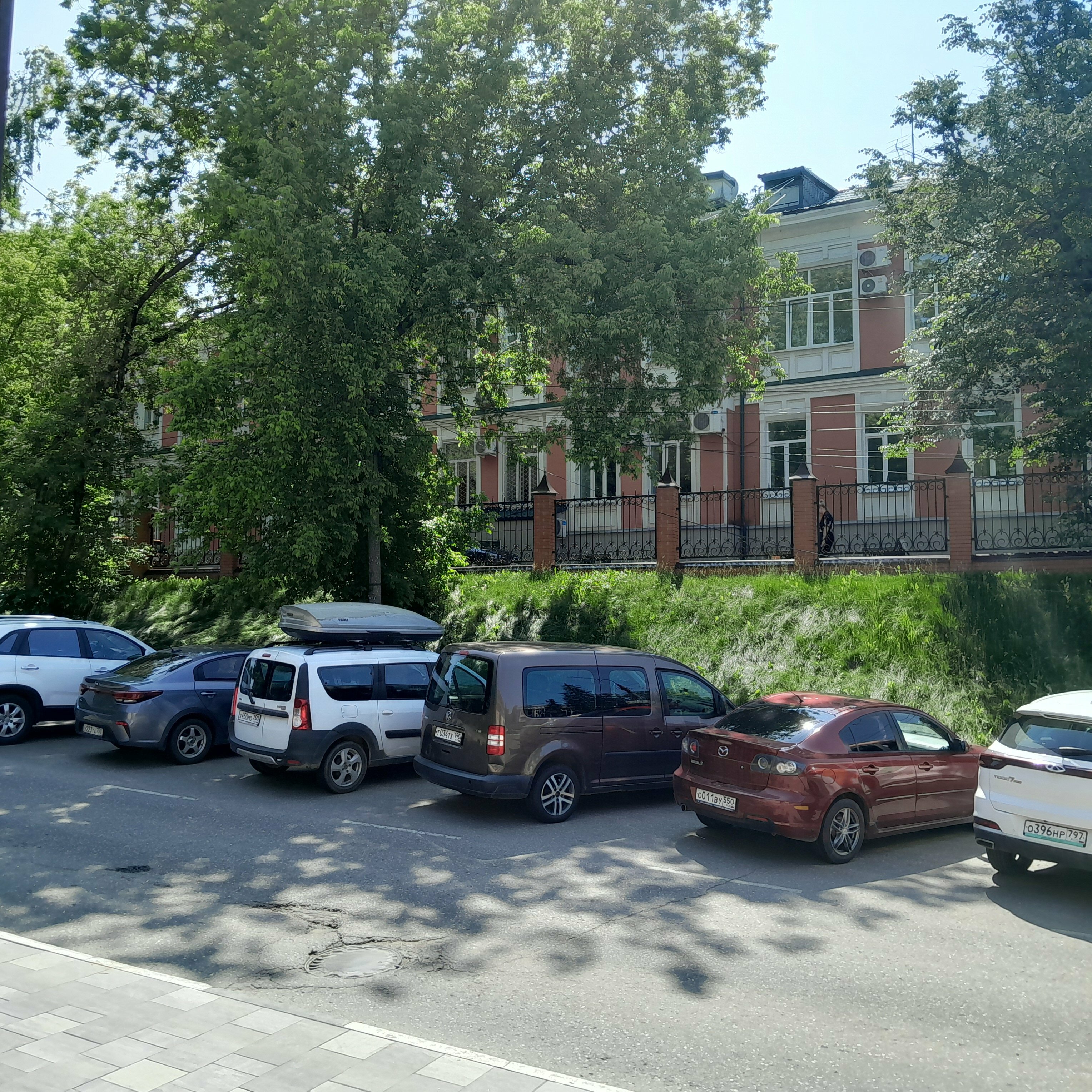 Улучшенный двухместный номер с 2 отдельными кроватями