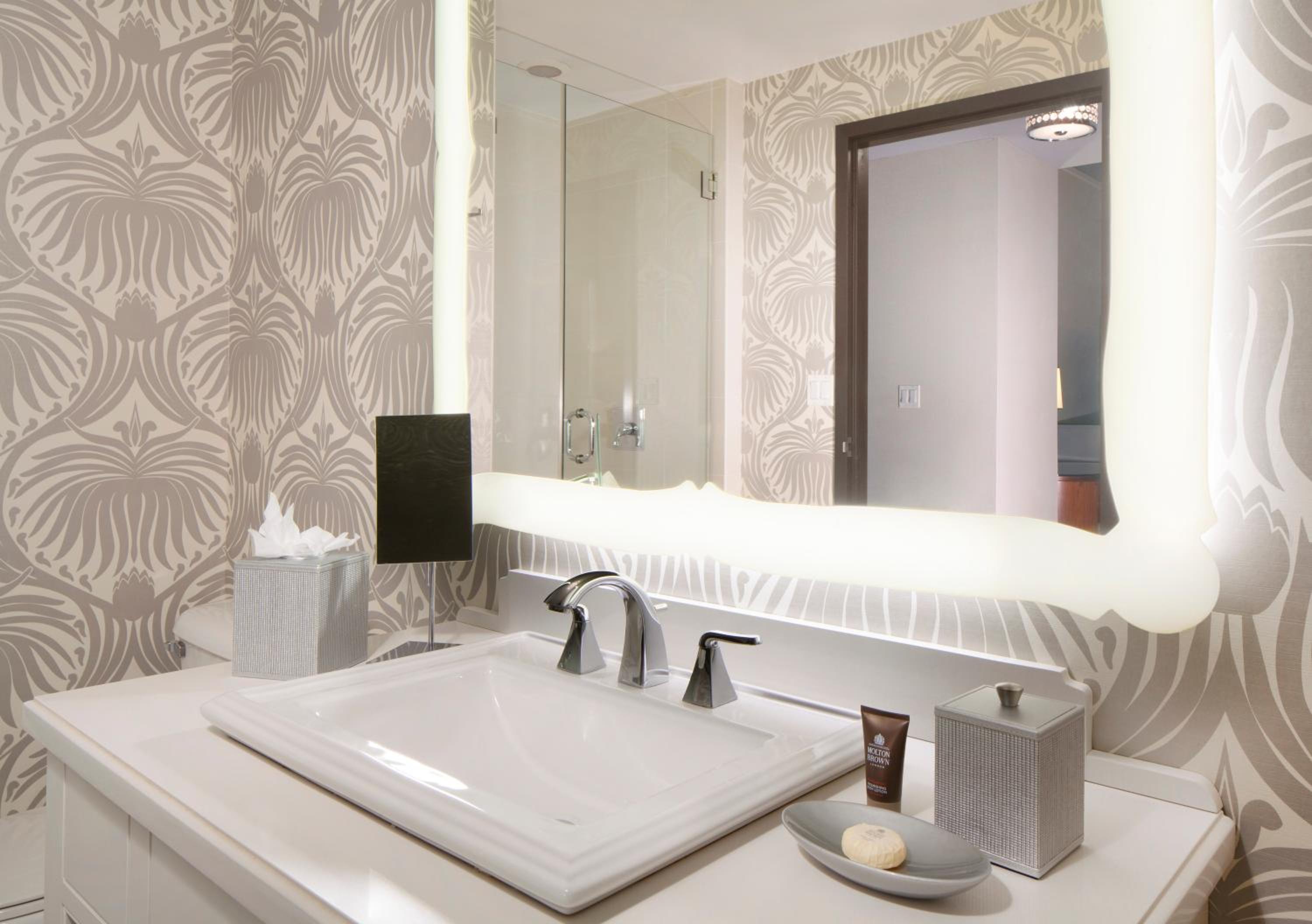Deluxe Double Room - Disability Access