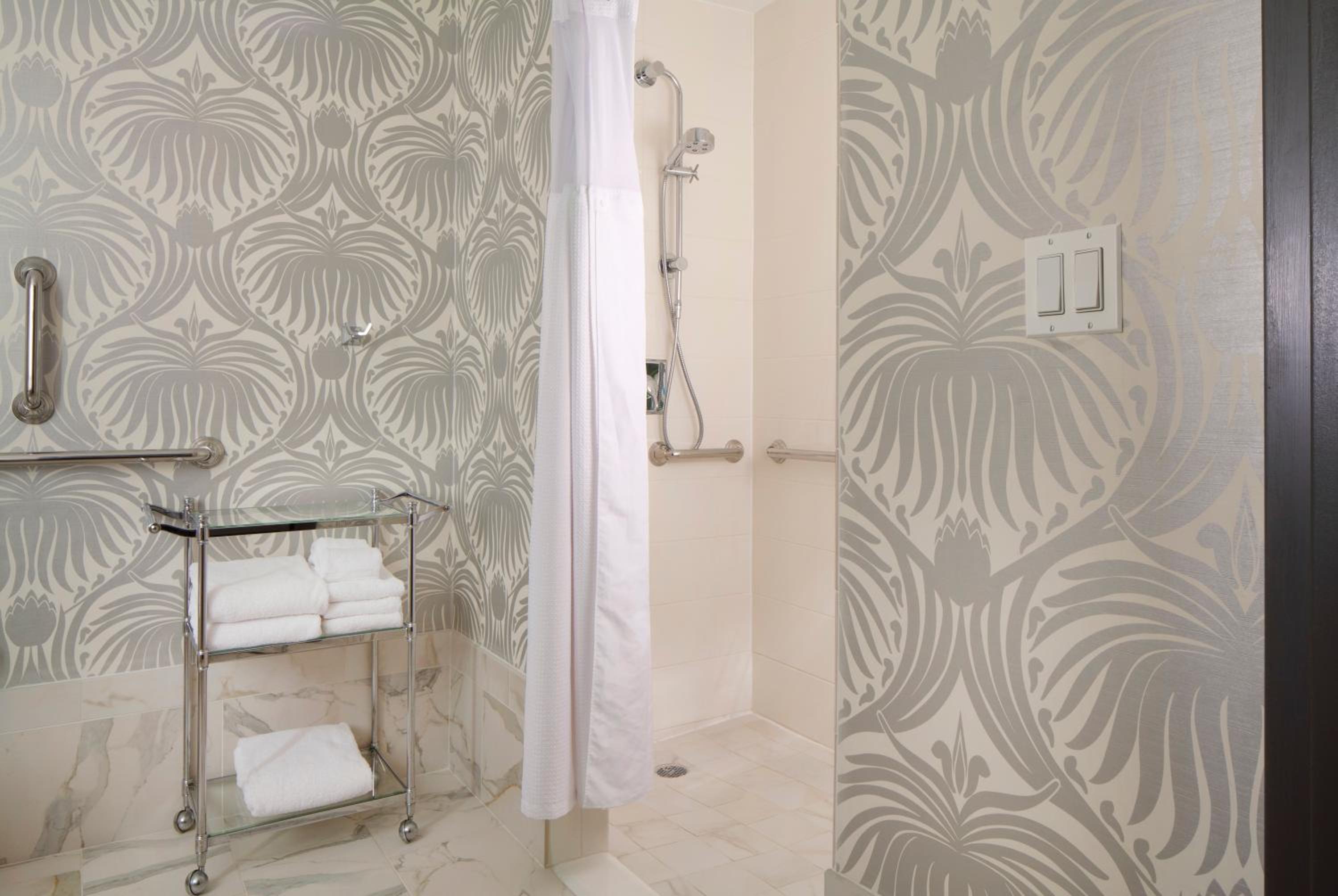 Deluxe Double Room - Disability Access