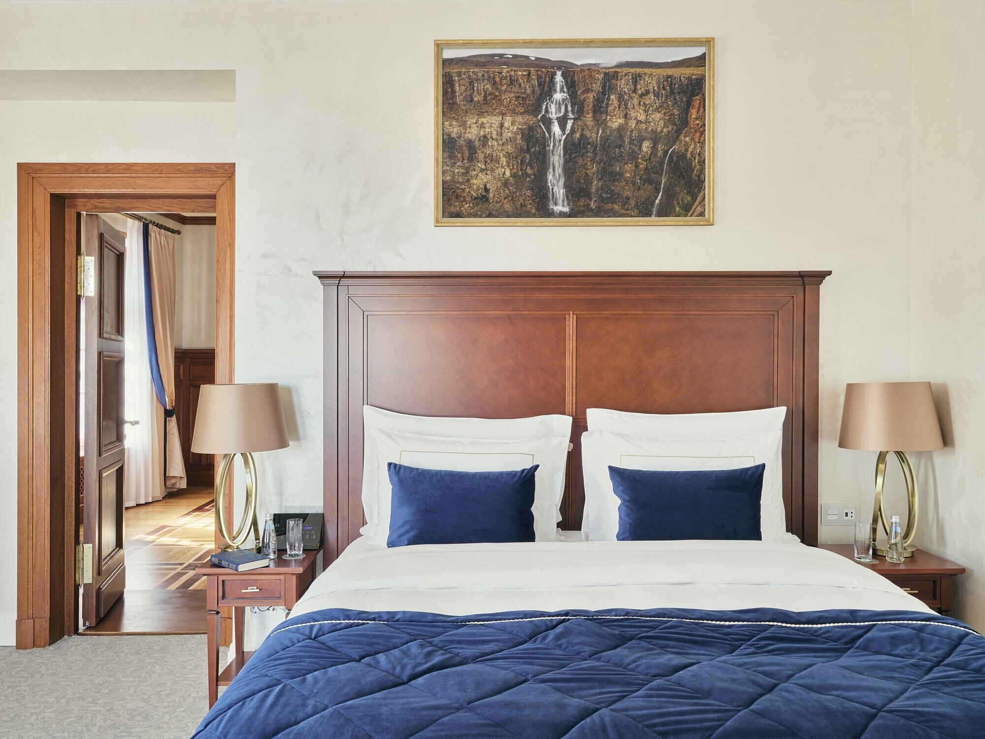 Исторический люкс с видом на Невский