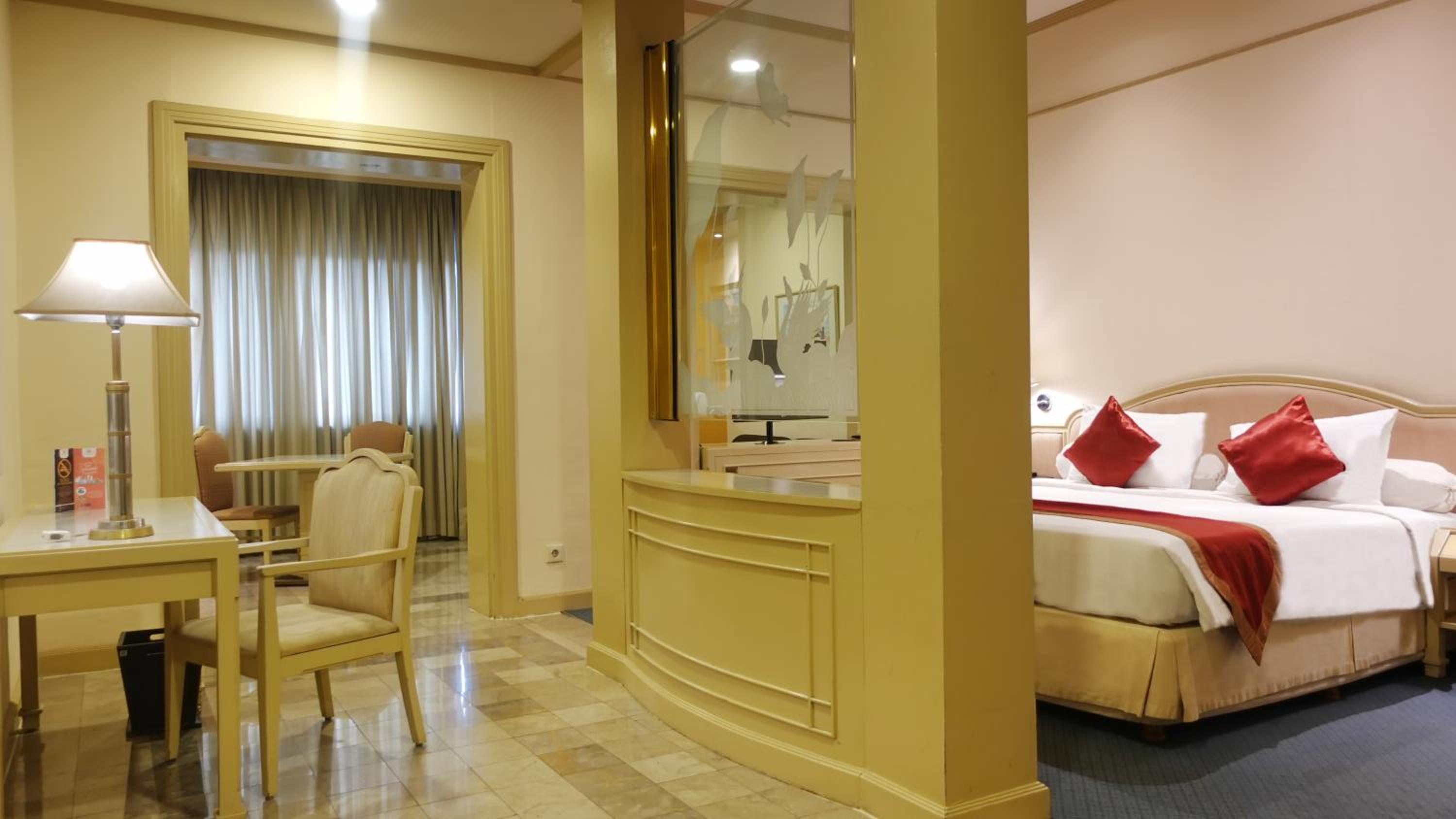 Executive King Room