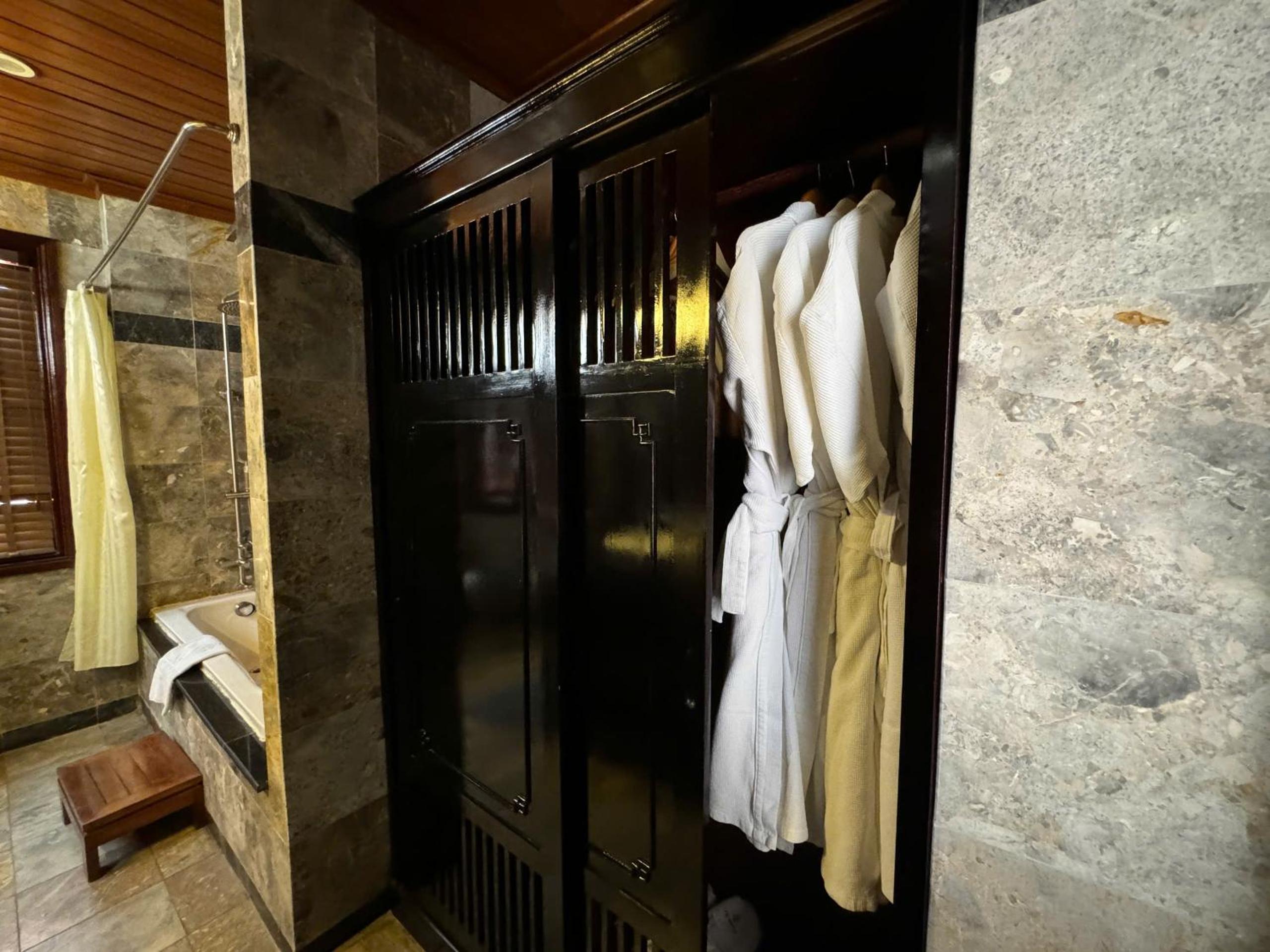 Suite with Pool View