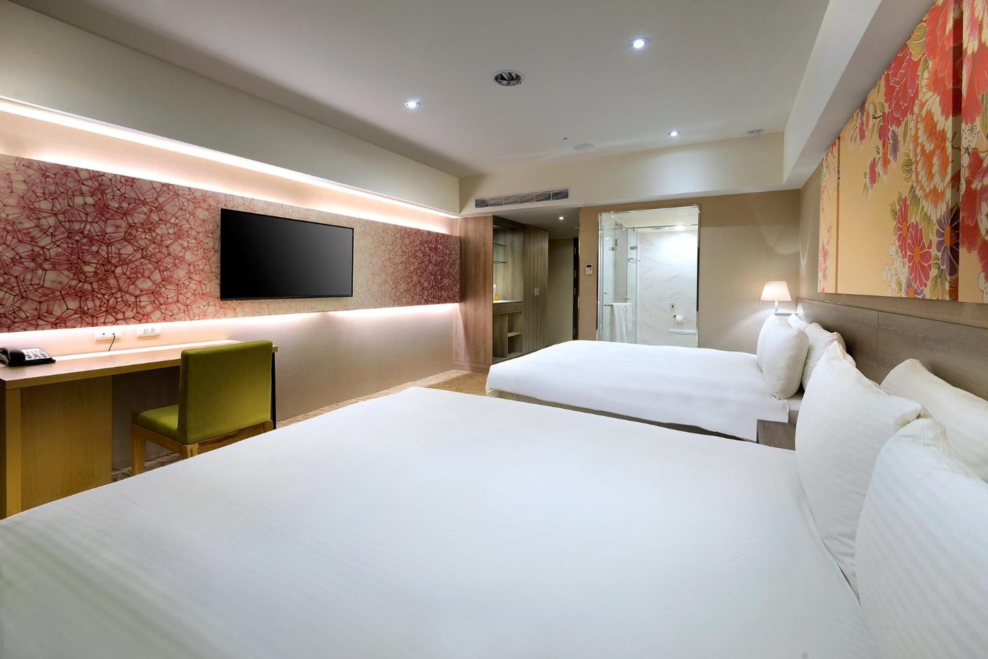 Classic Quadruple Room