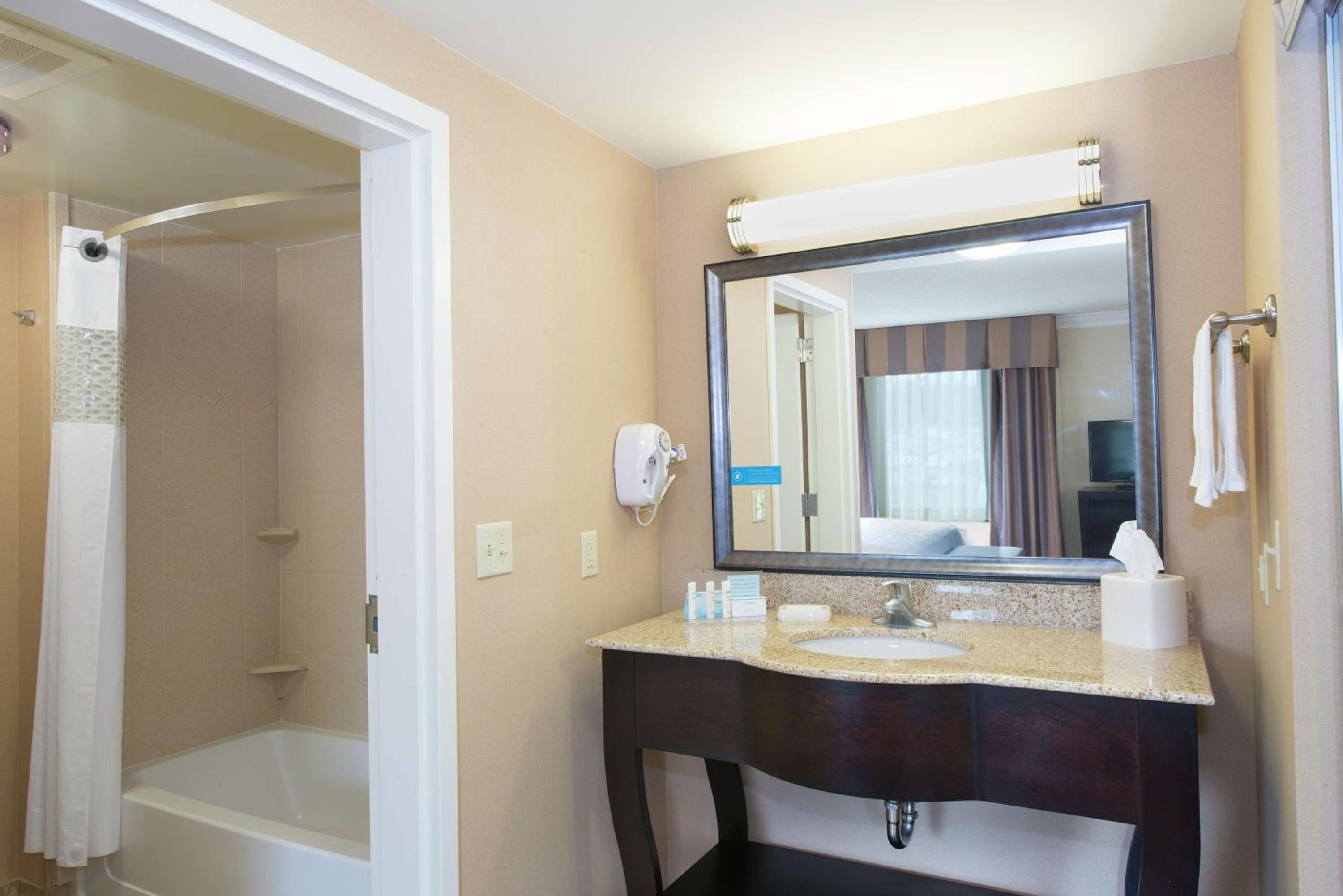 King Studio Suite - Non-Smoking