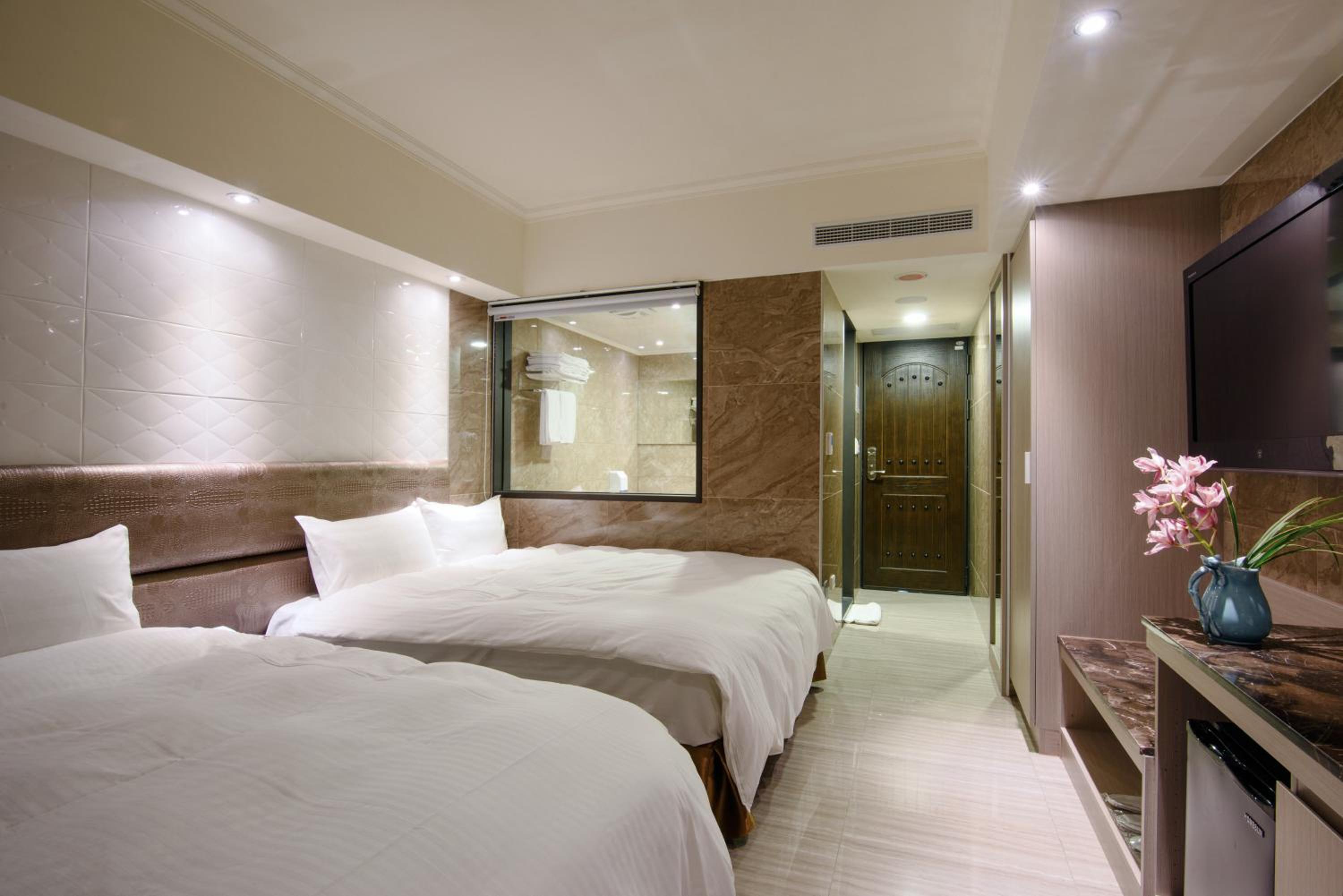 Quadruple Room with Lake View