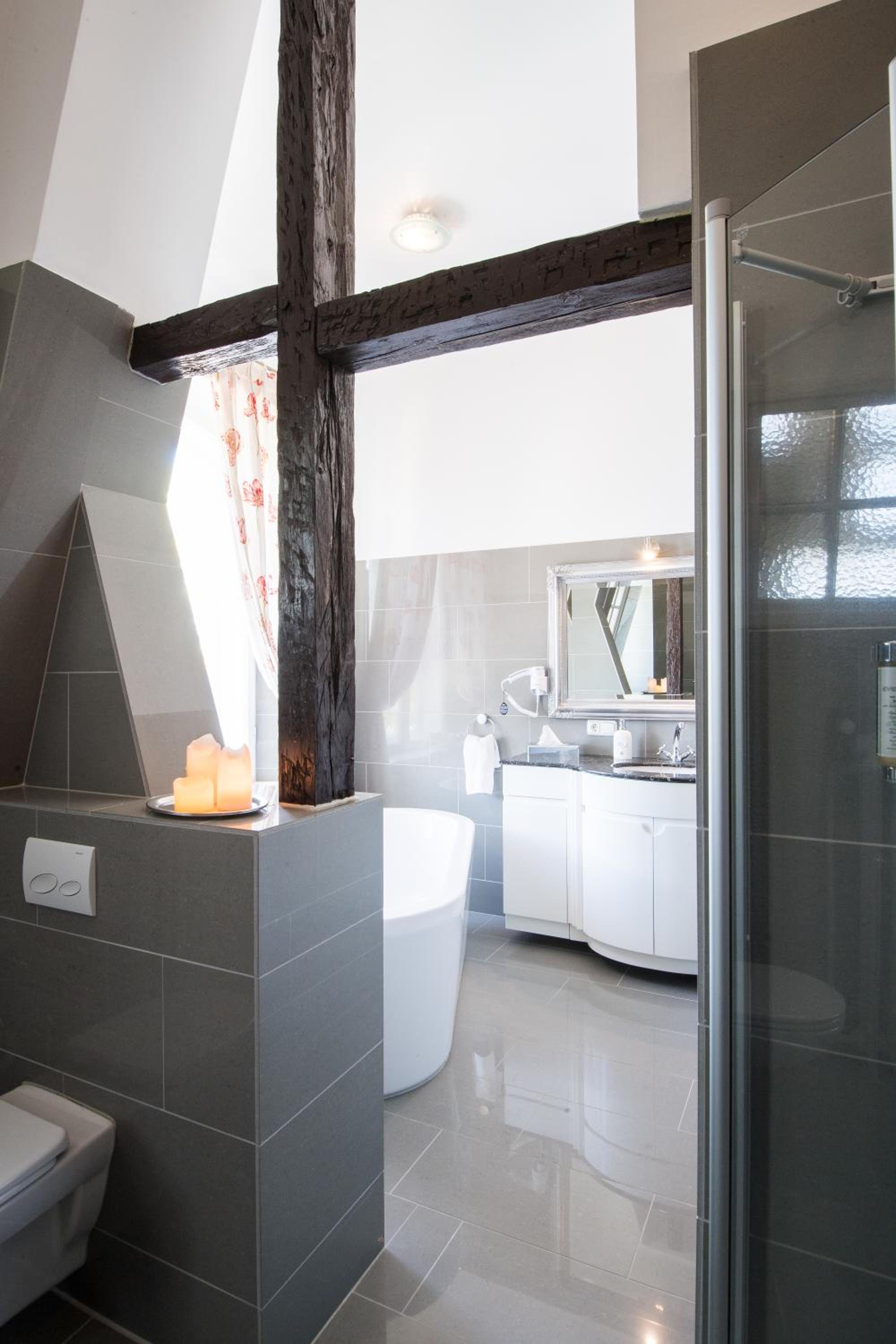 Deluxe Double Room with Bath "Zeitreise"