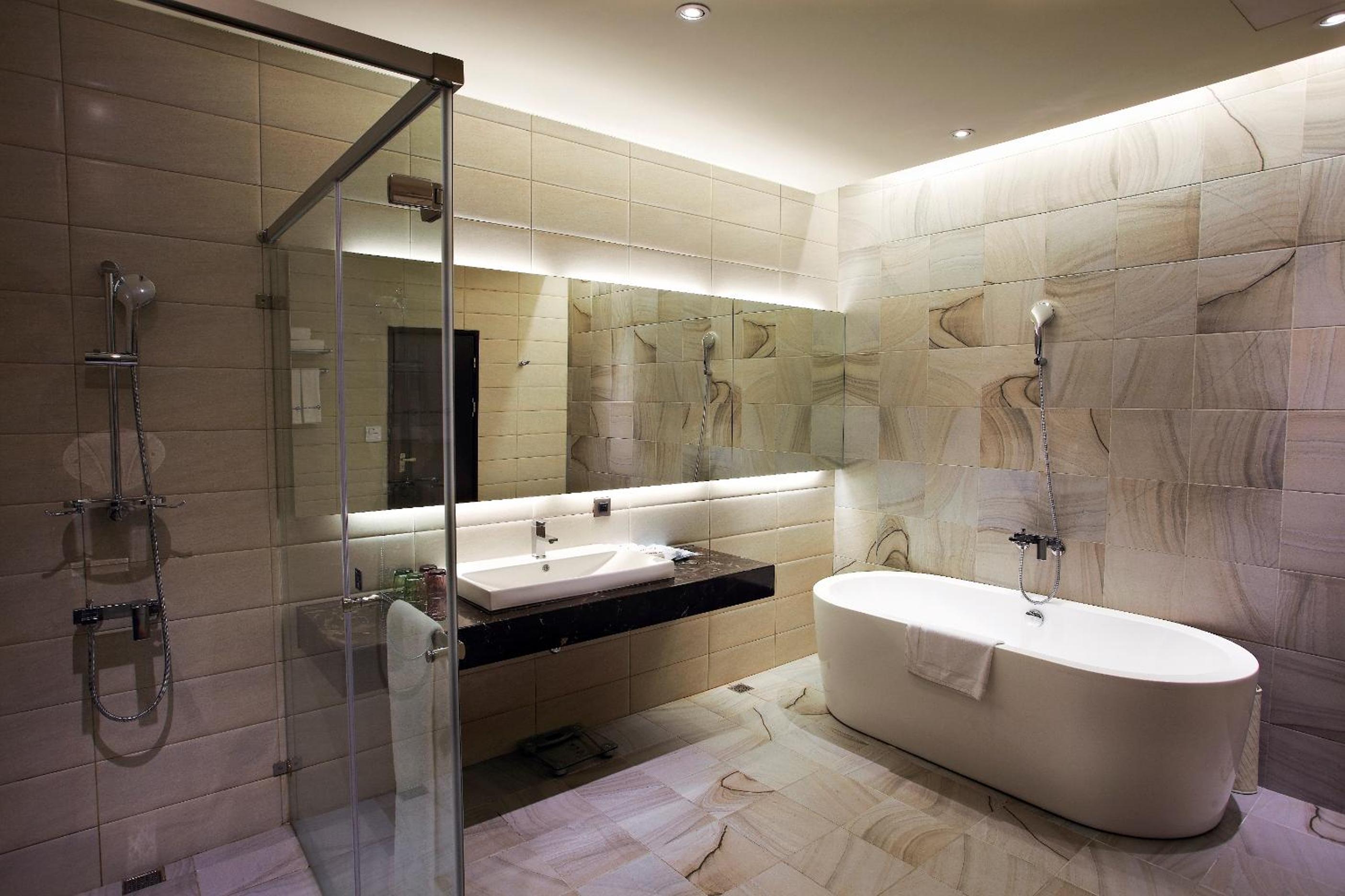 Superior Family Room - No Window