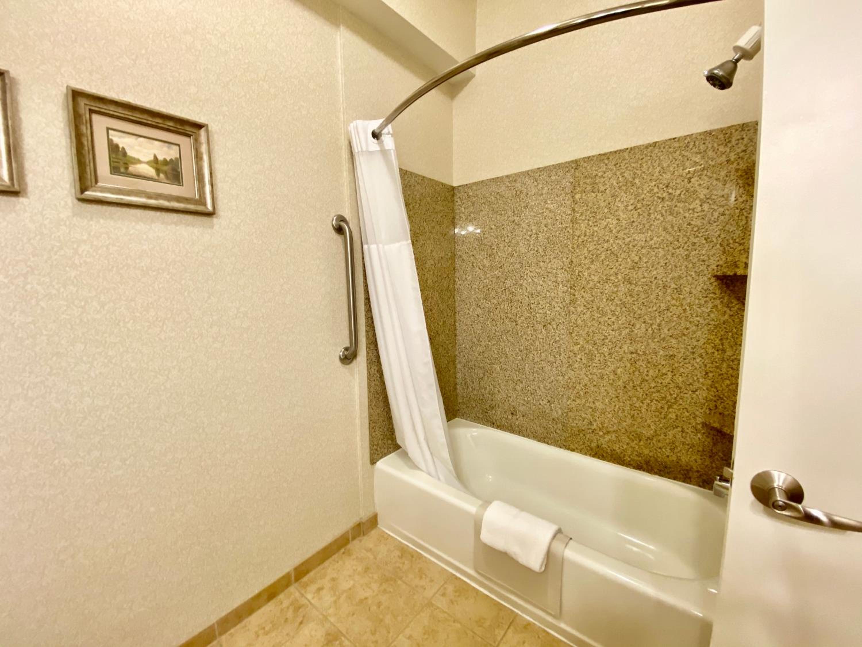 King Suite - Non Smoking