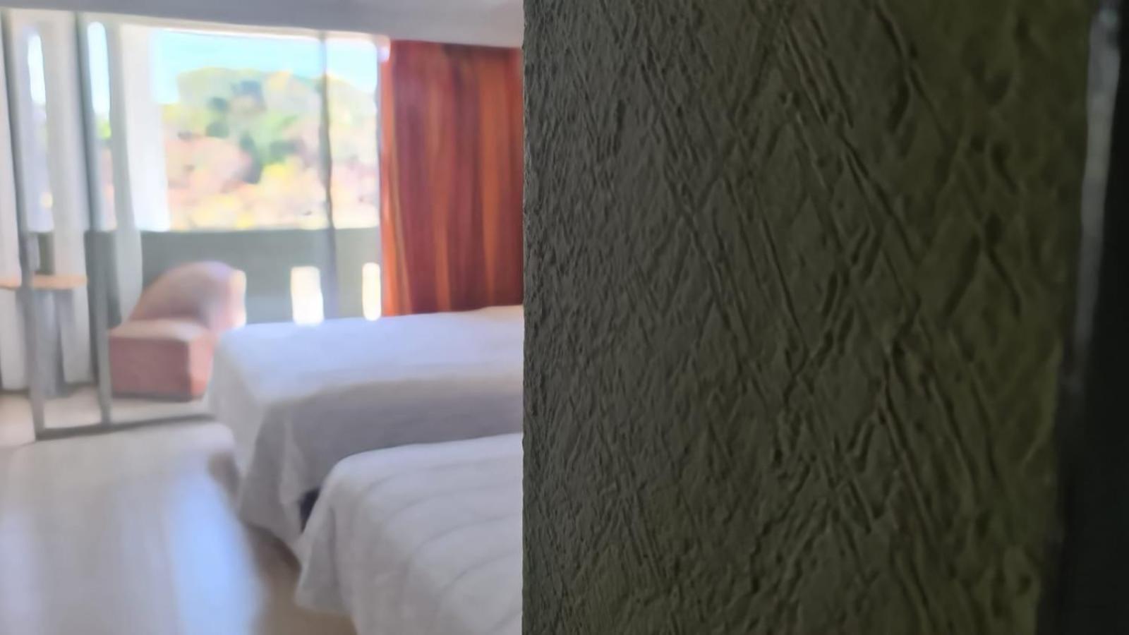 Standard Quadruple Suite