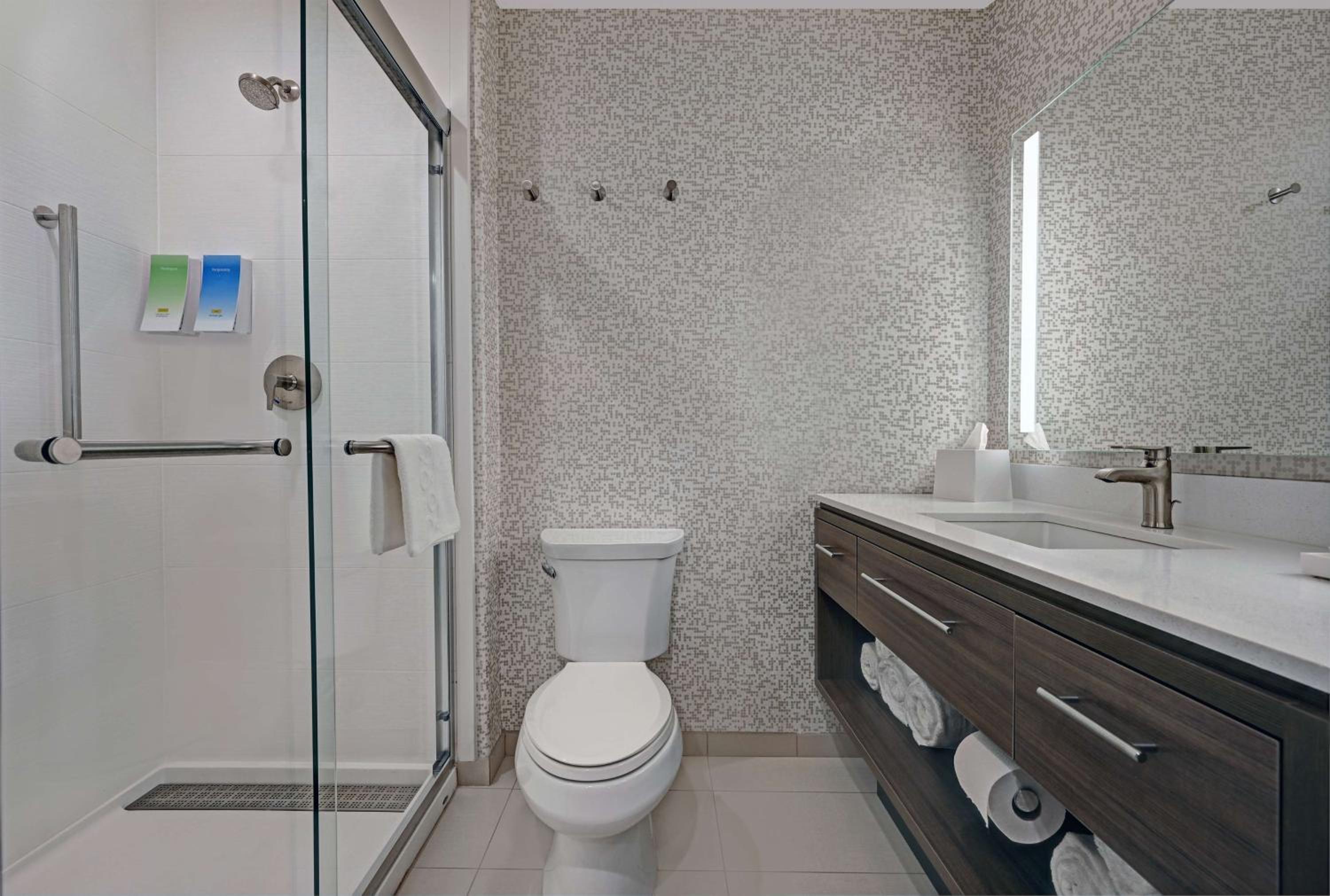 King Studio Suite - Hearing Access/Non-Smoking