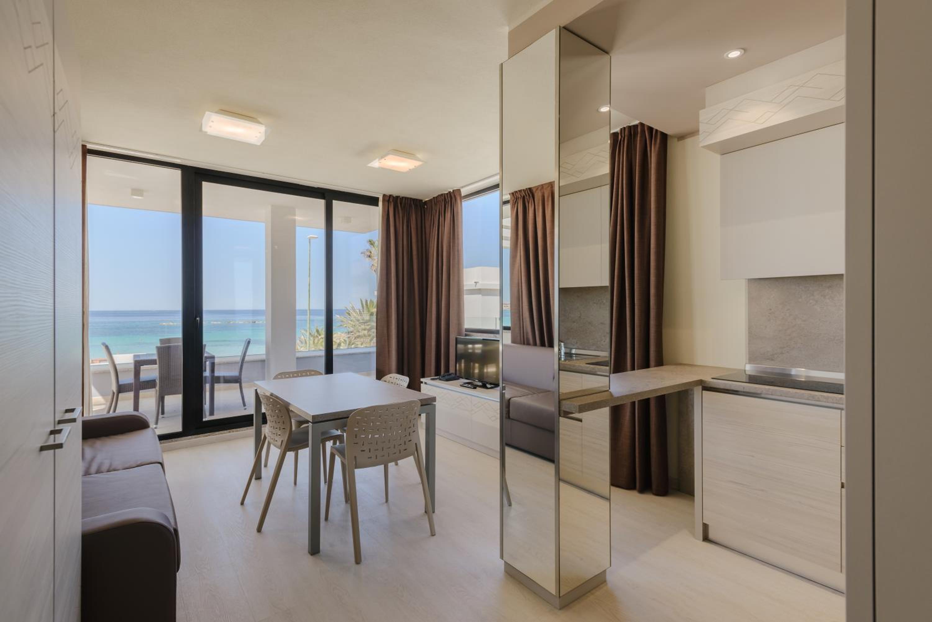 Superior One Bedroom Apartment  with Terrace and Sea View 