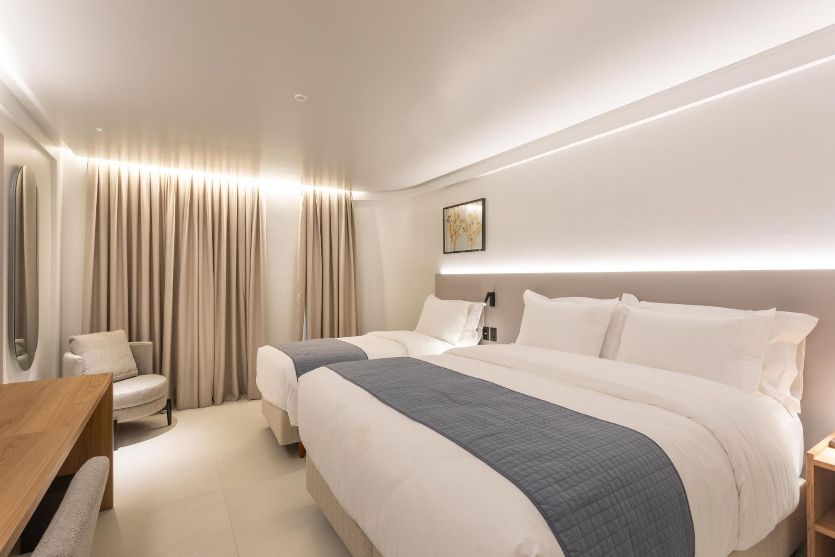 Deluxe Triple Room