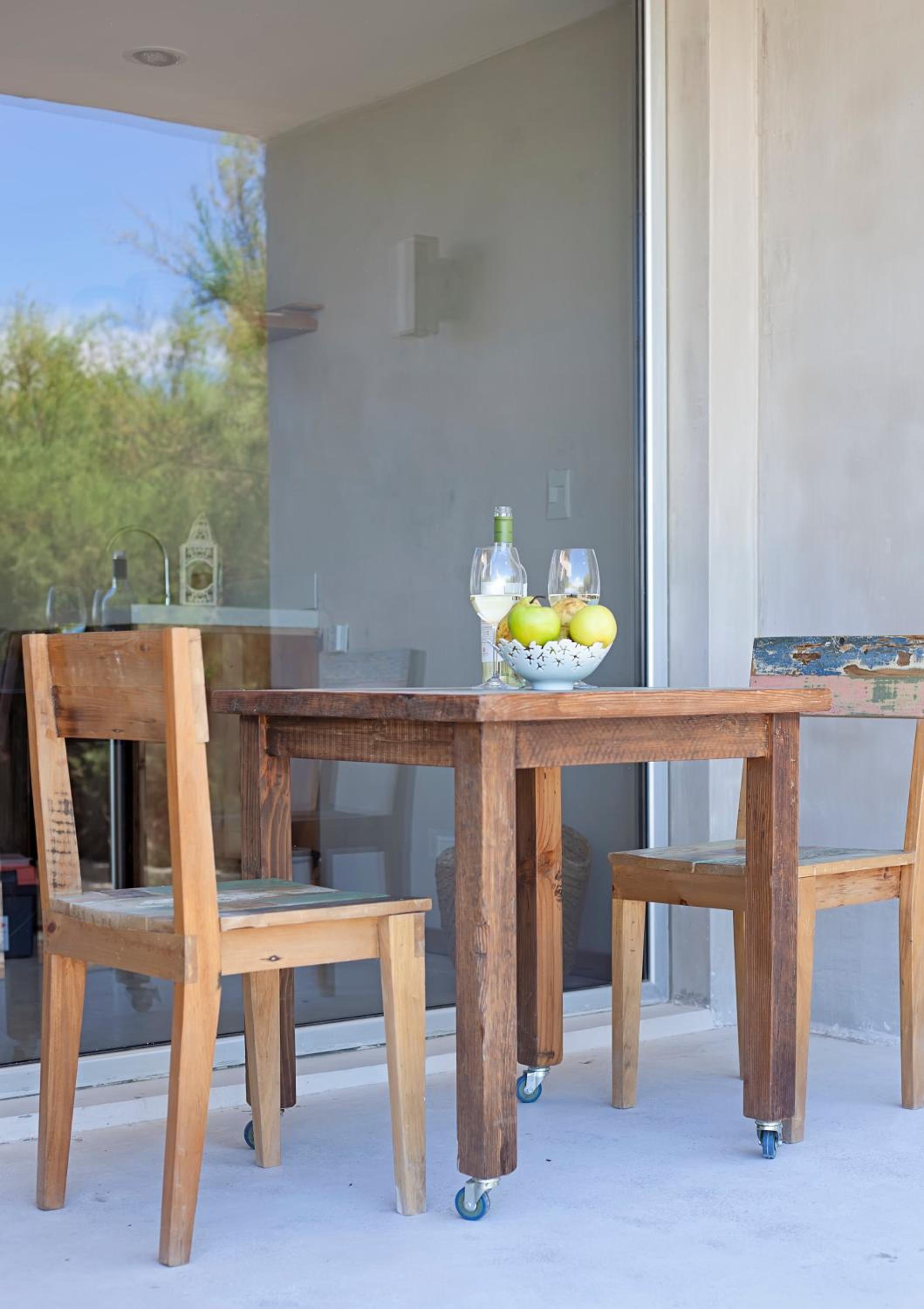 Studio Apartment with Sea View