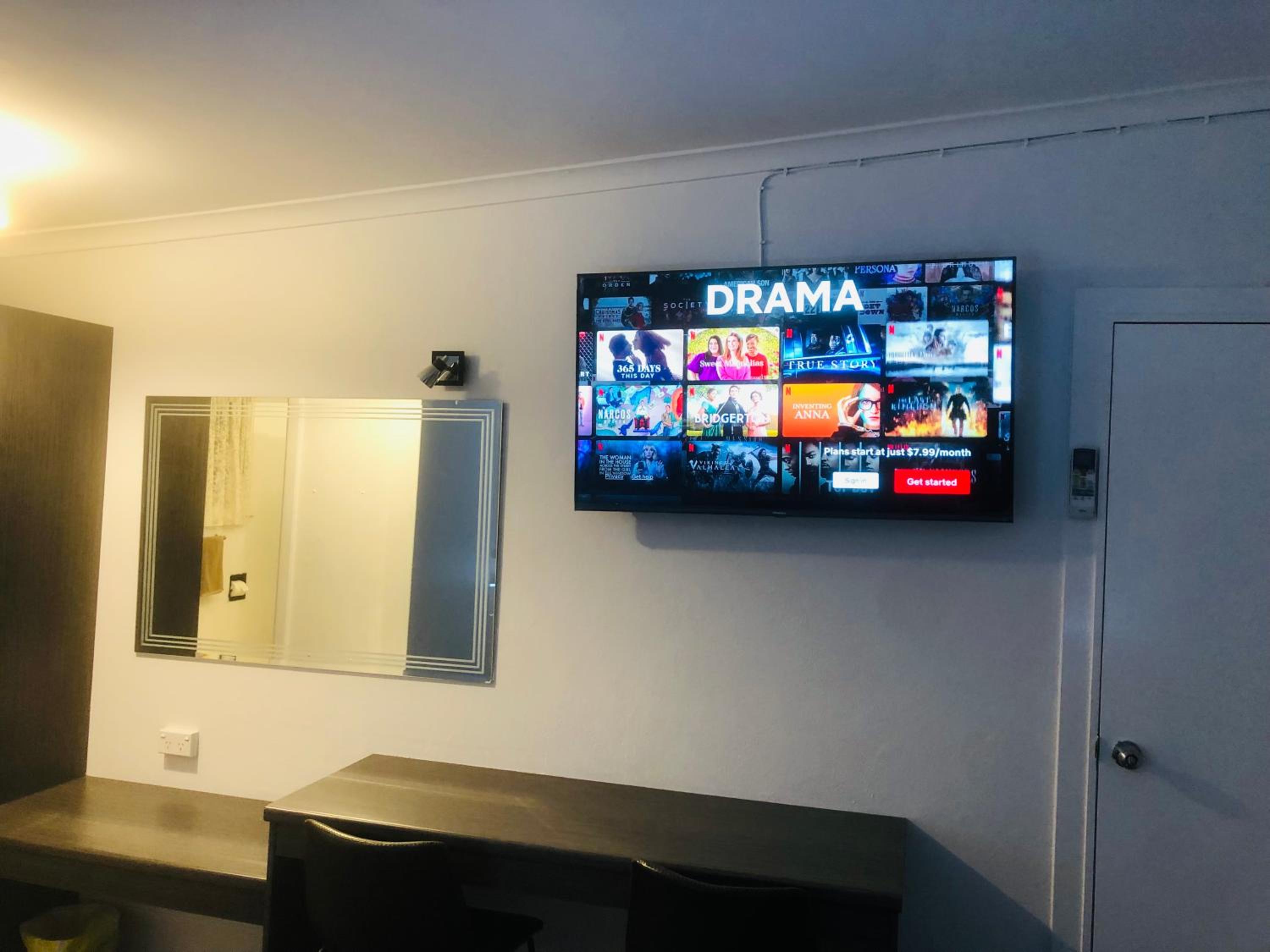 Deluxe Family Room