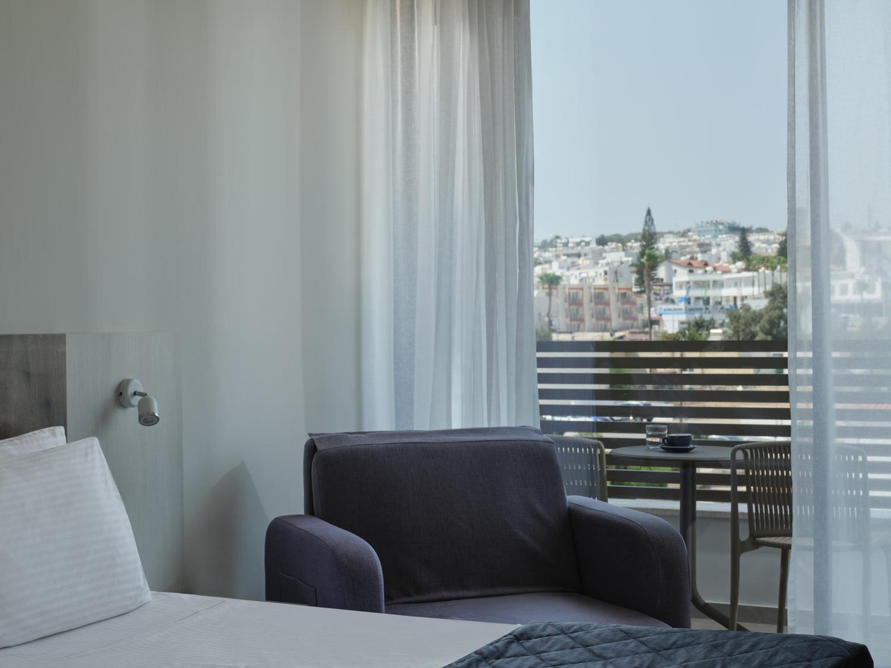 Deluxe Double Room Inland View