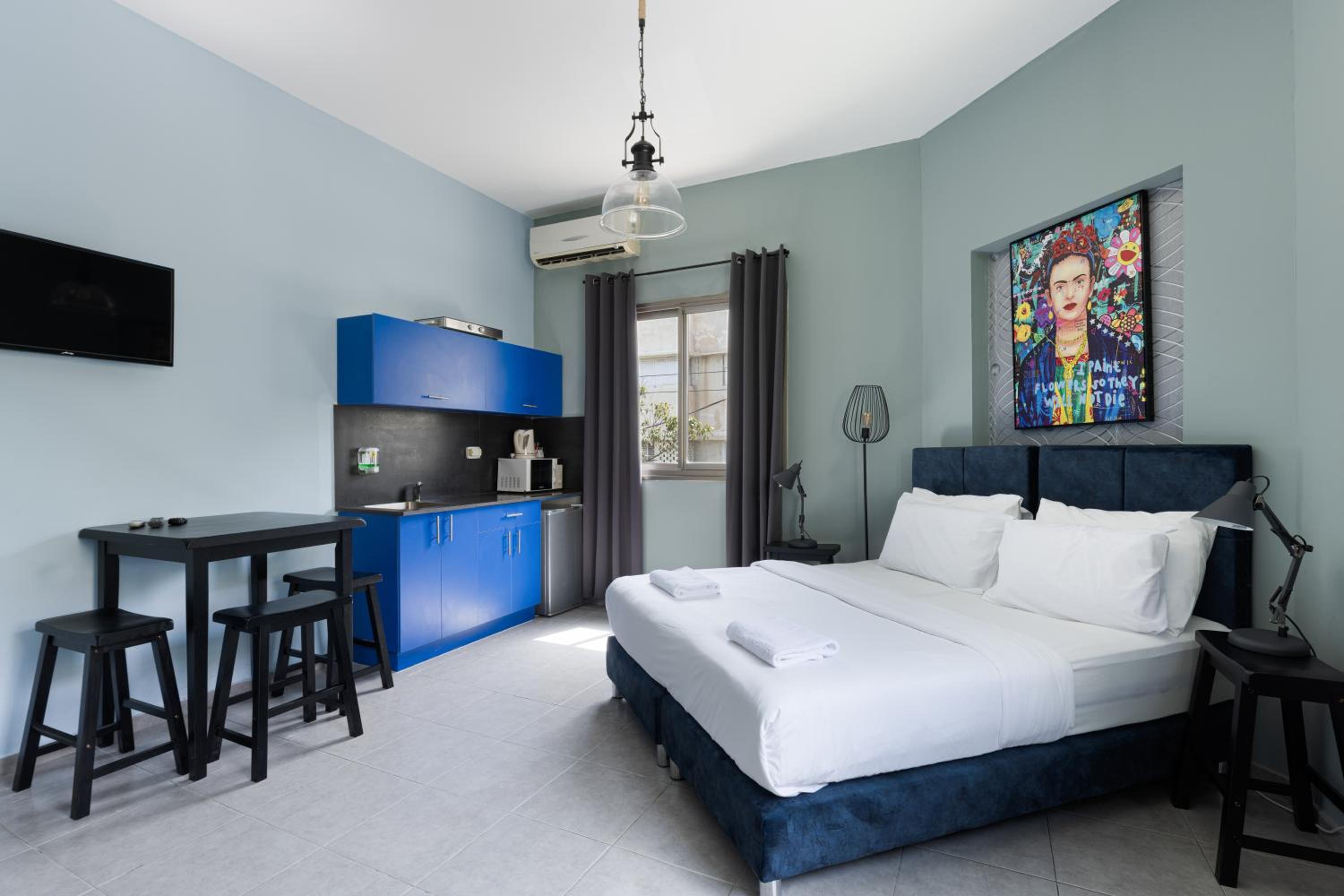 Deluxe Studio with Kitchenette