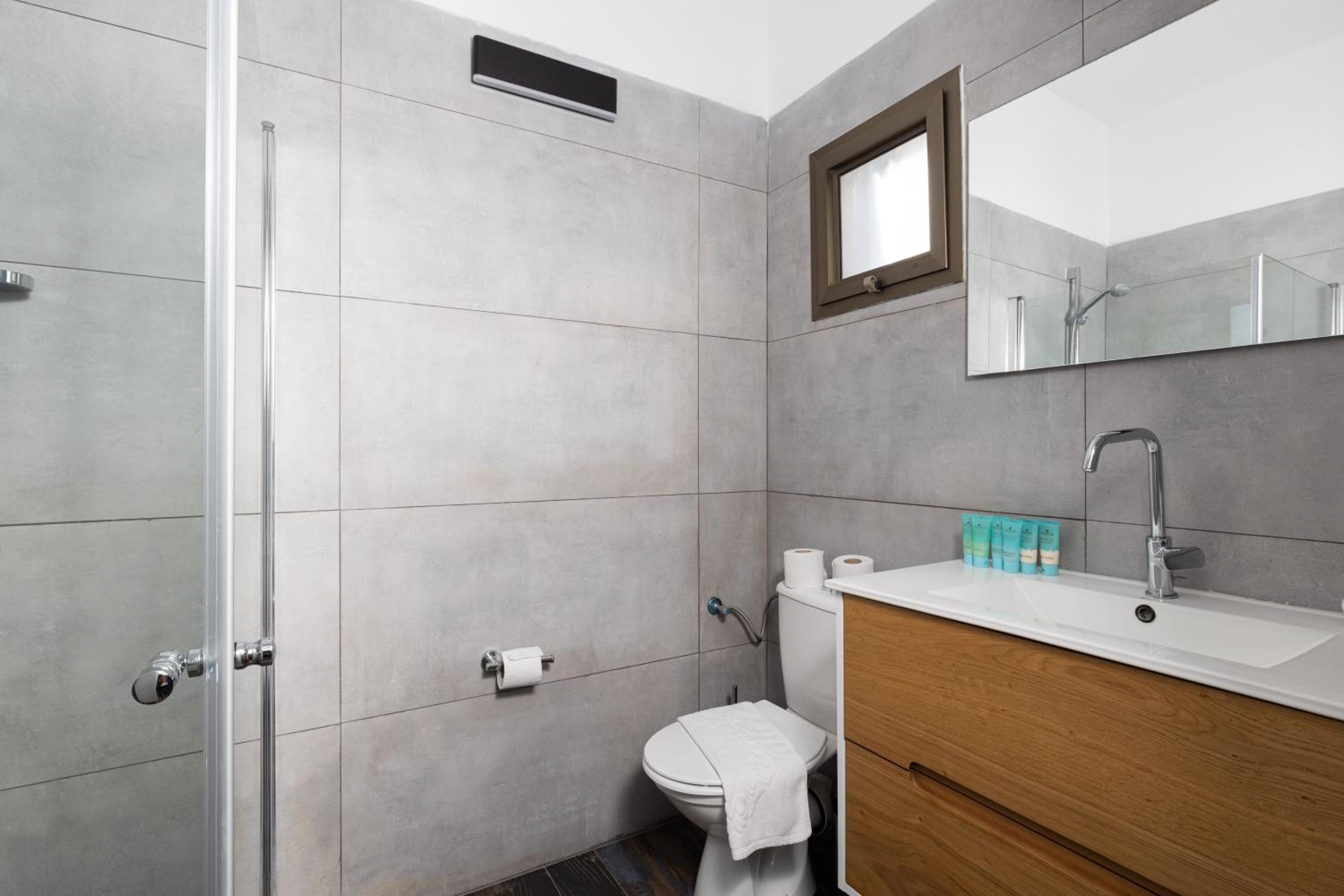 Deluxe Studio with Kitchenette