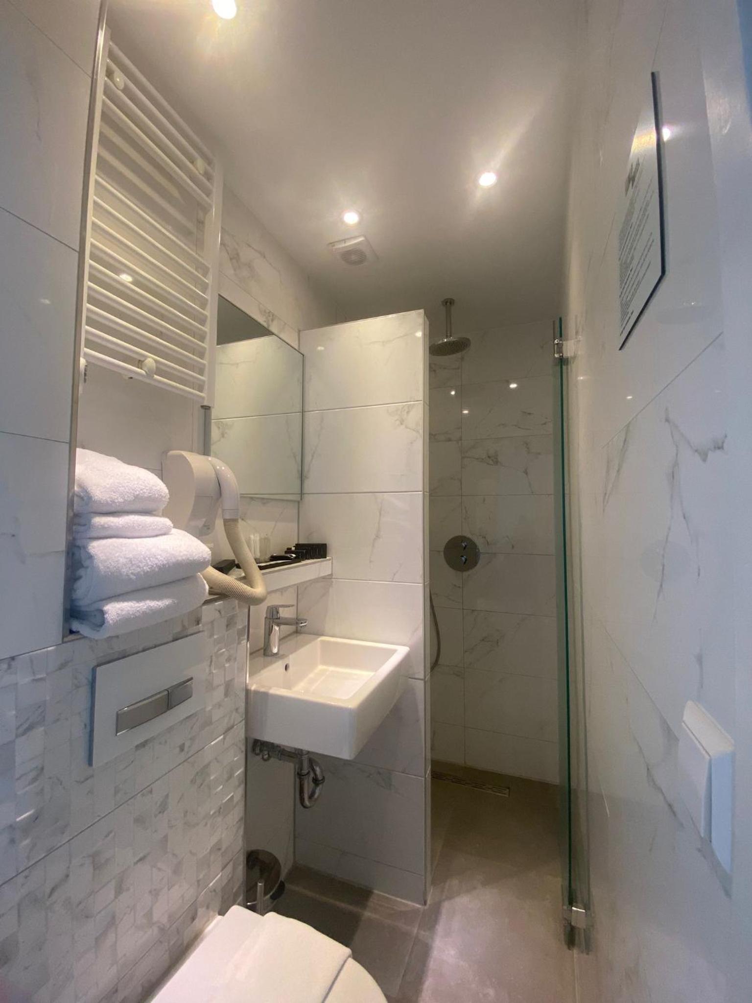 Small Twin Room with balcony