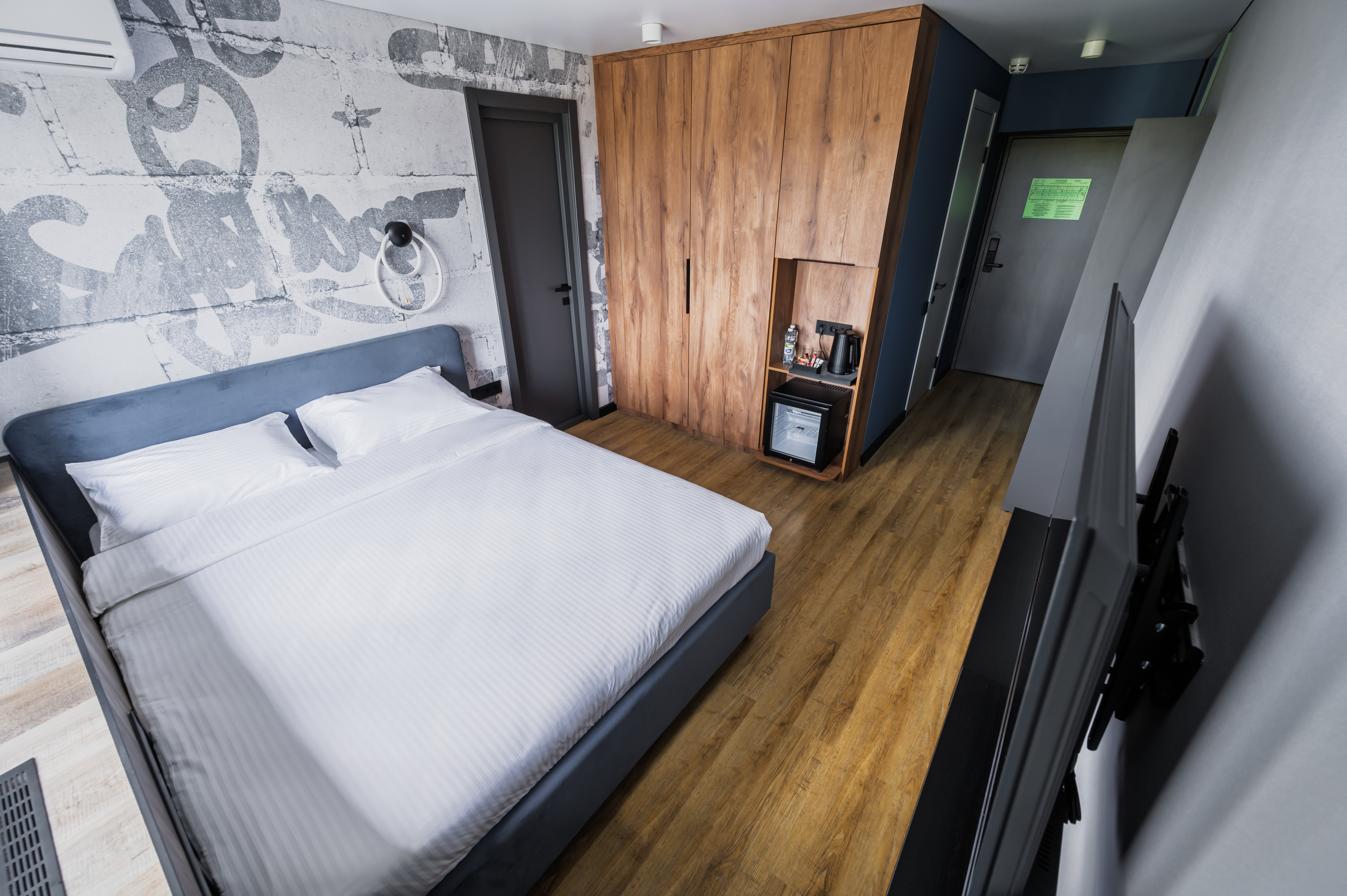 Классик с 1 двуспальной кроватью и ванной