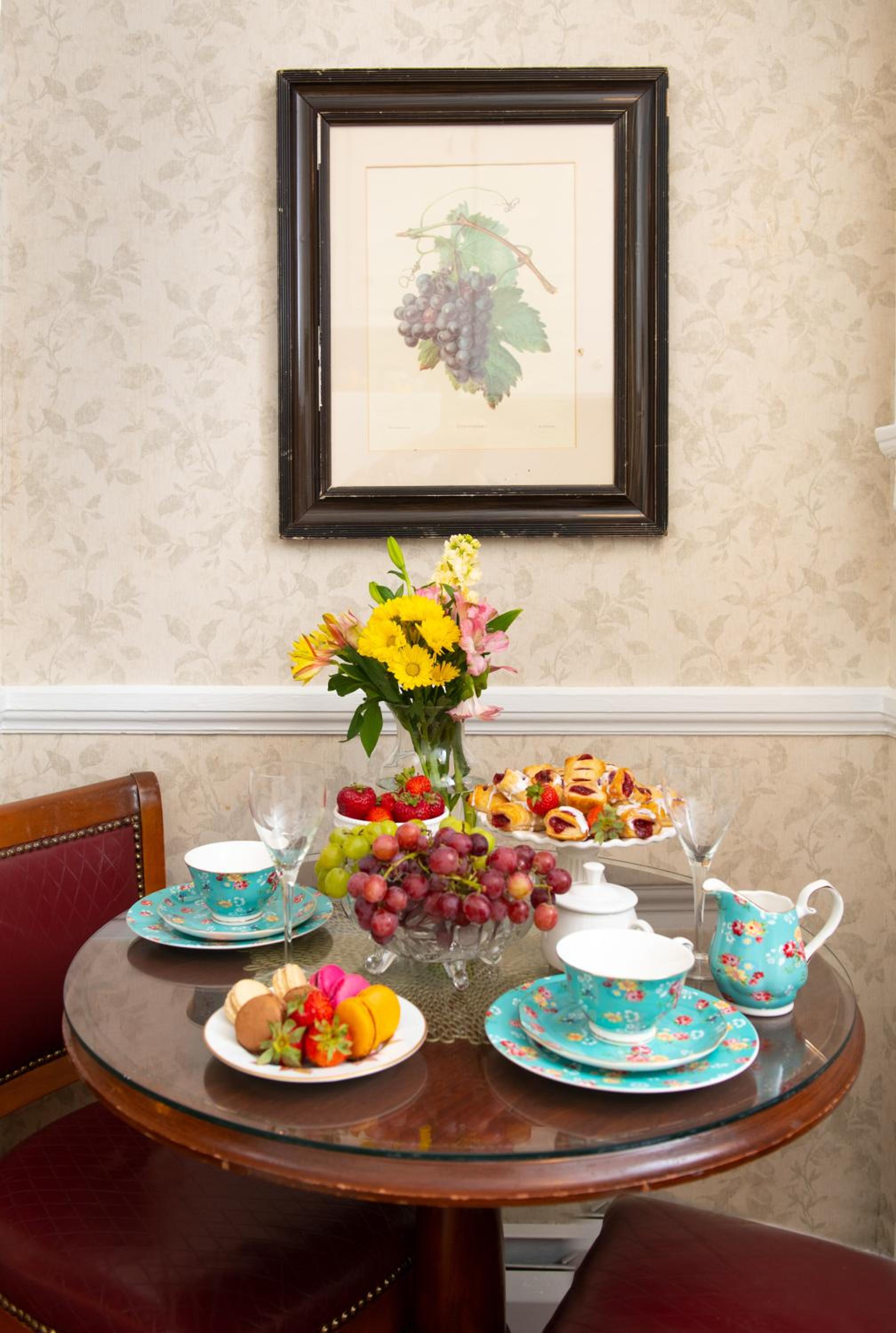 Apartment Suite, Jetted Tub (Pet Friendly)