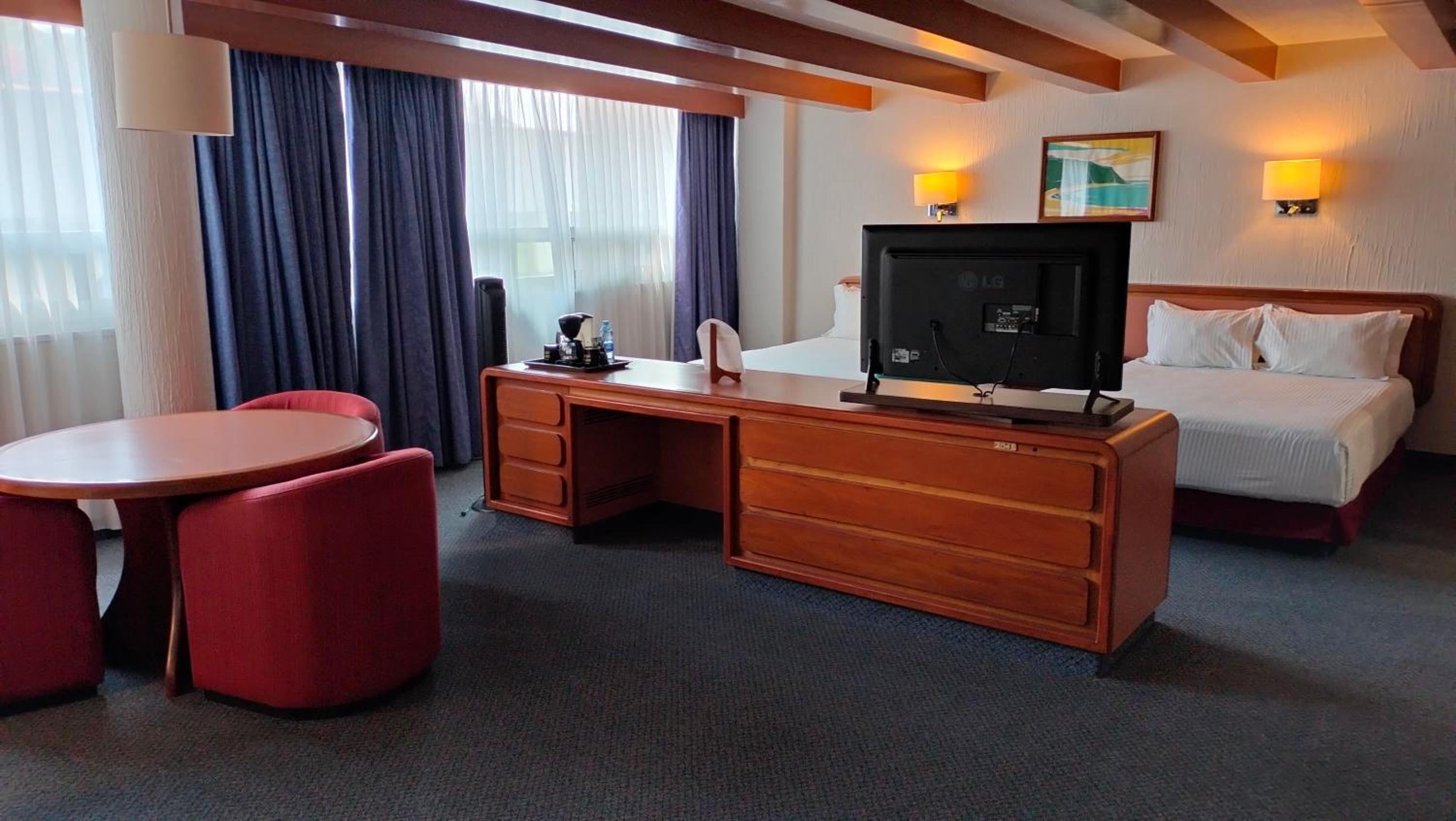 Standard Double Suite