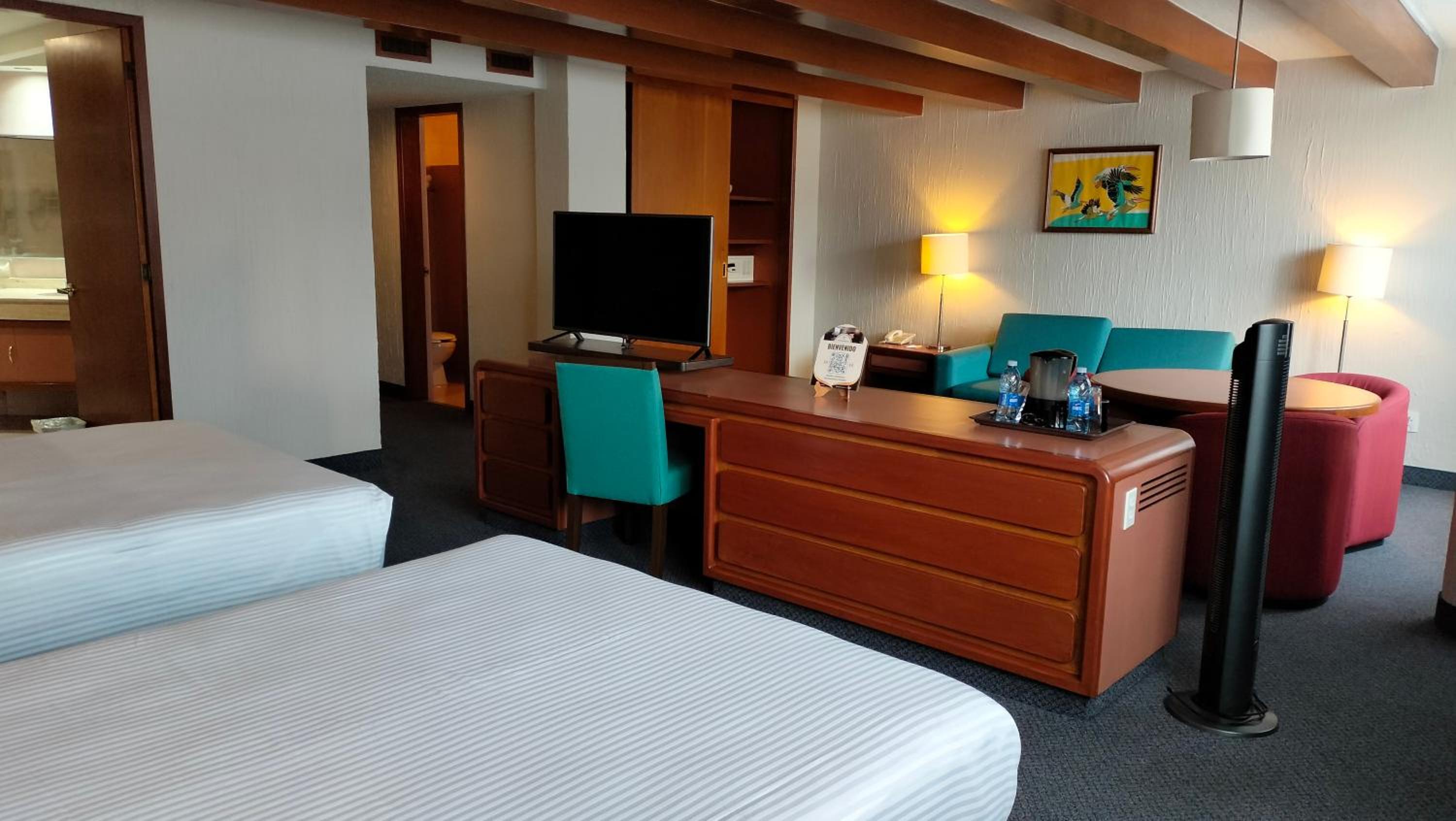 Standard Double Suite