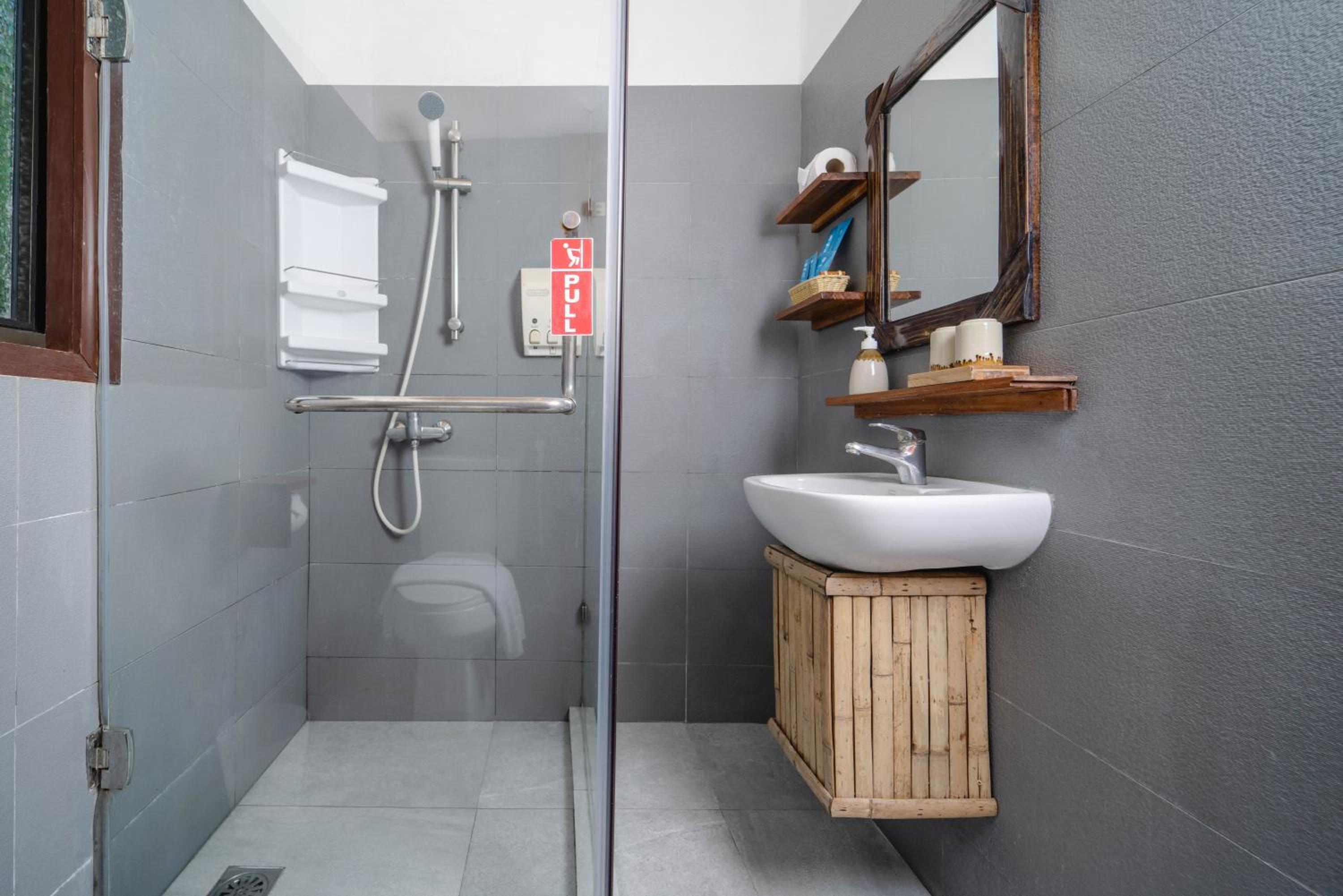 Garden Cottage- Free Beach Shuttle